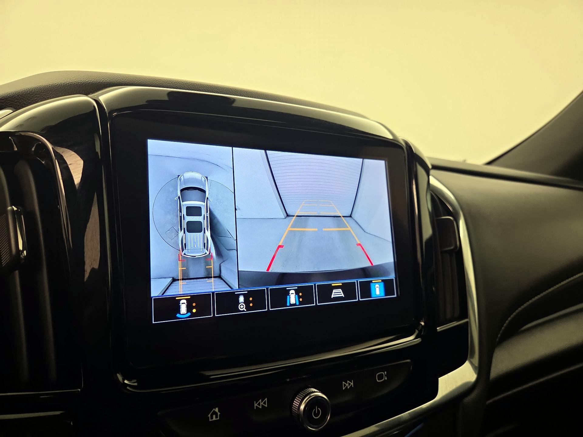 Thumbnail: 2023 Chevrolet Traverse - 15