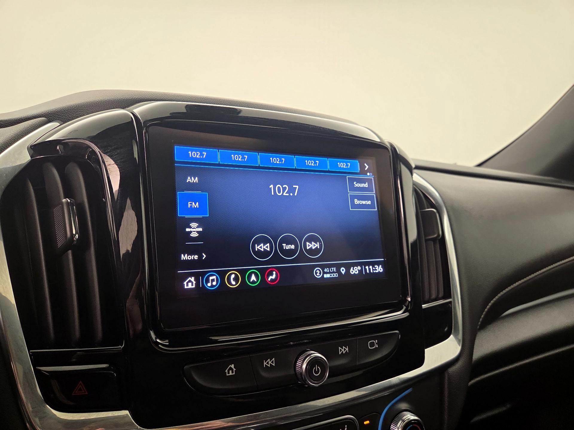 Thumbnail: 2023 Chevrolet Traverse - 16