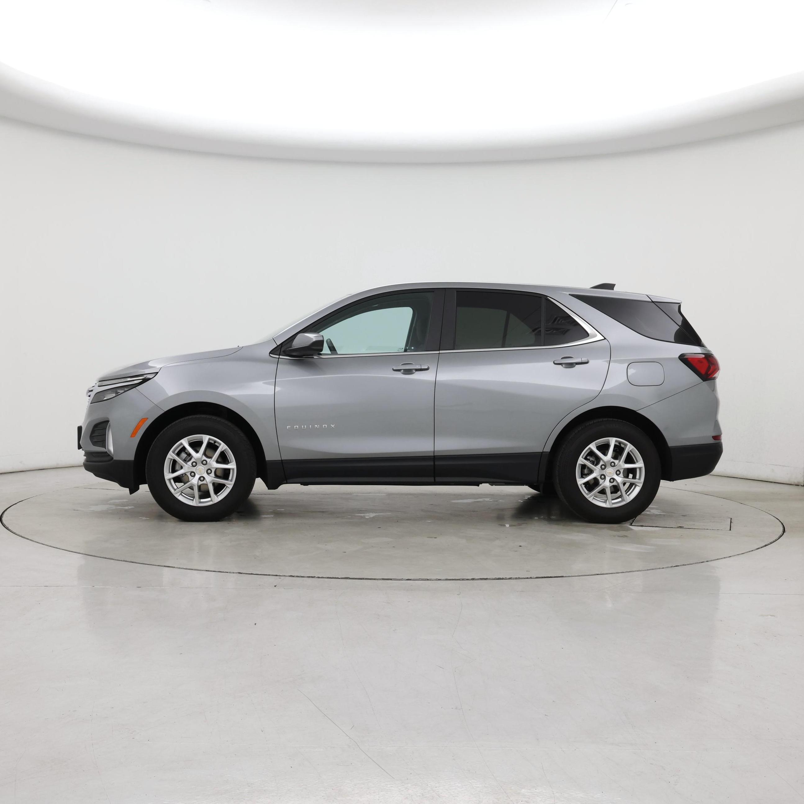 Thumbnail: 2023 Chevrolet Equinox - 3