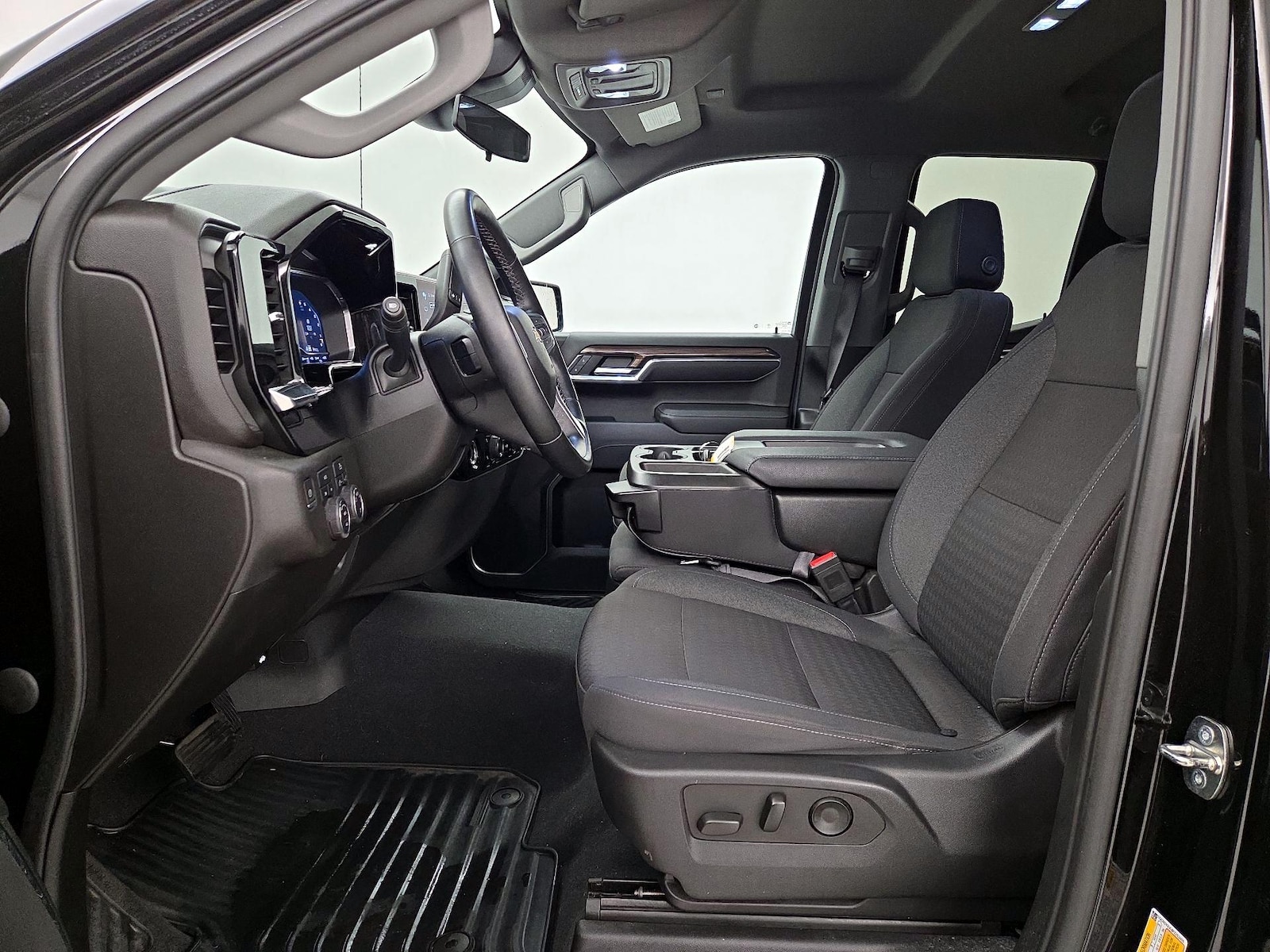 2023 Chevrolet Silverado 1500 LT - Photo 12