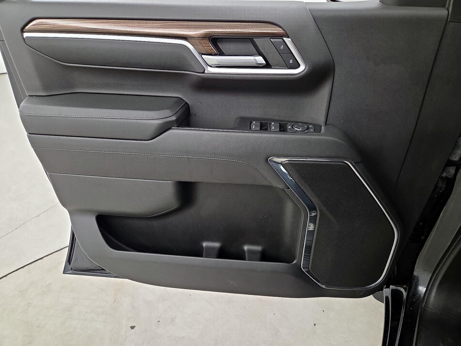 2023 Chevrolet Silverado 1500 LT - Photo 13