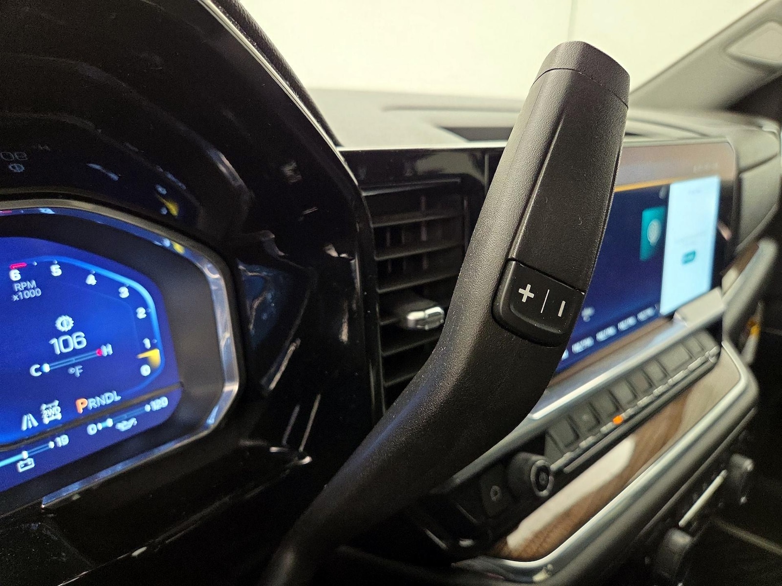 2023 Chevrolet Silverado 1500 LT - Photo 18