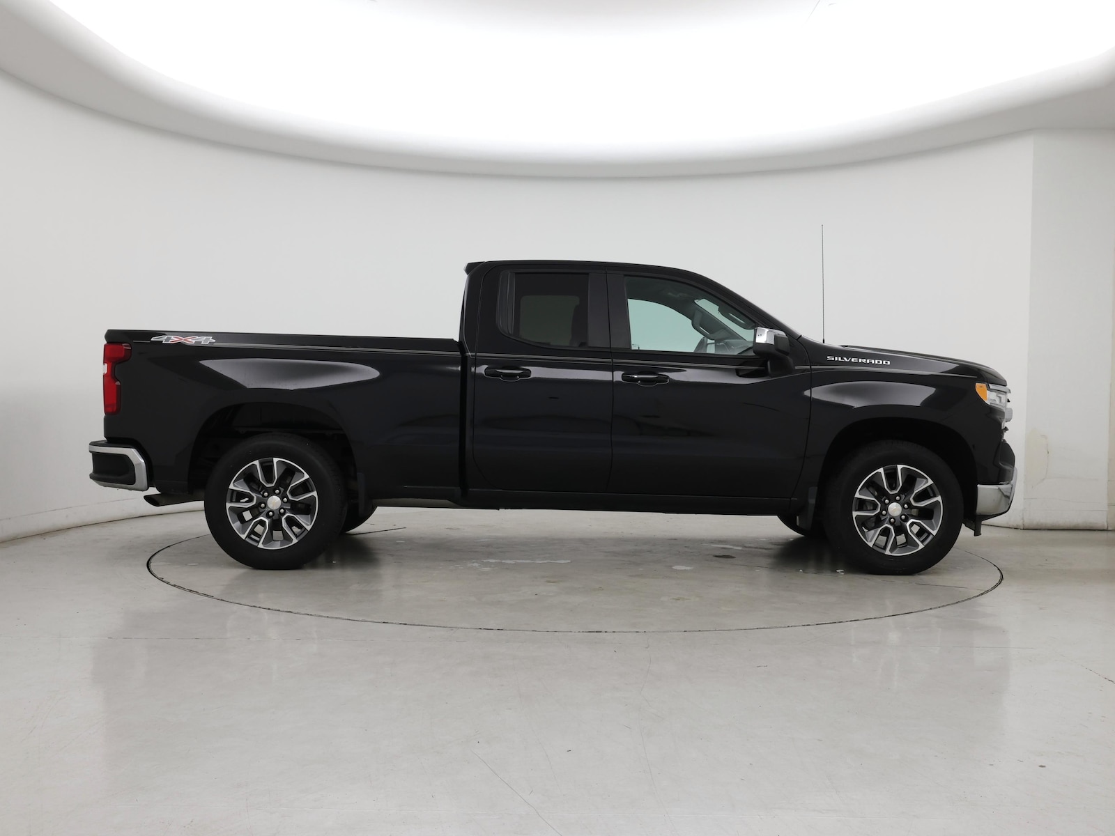 2023 Chevrolet Silverado 1500 LT - Photo 8