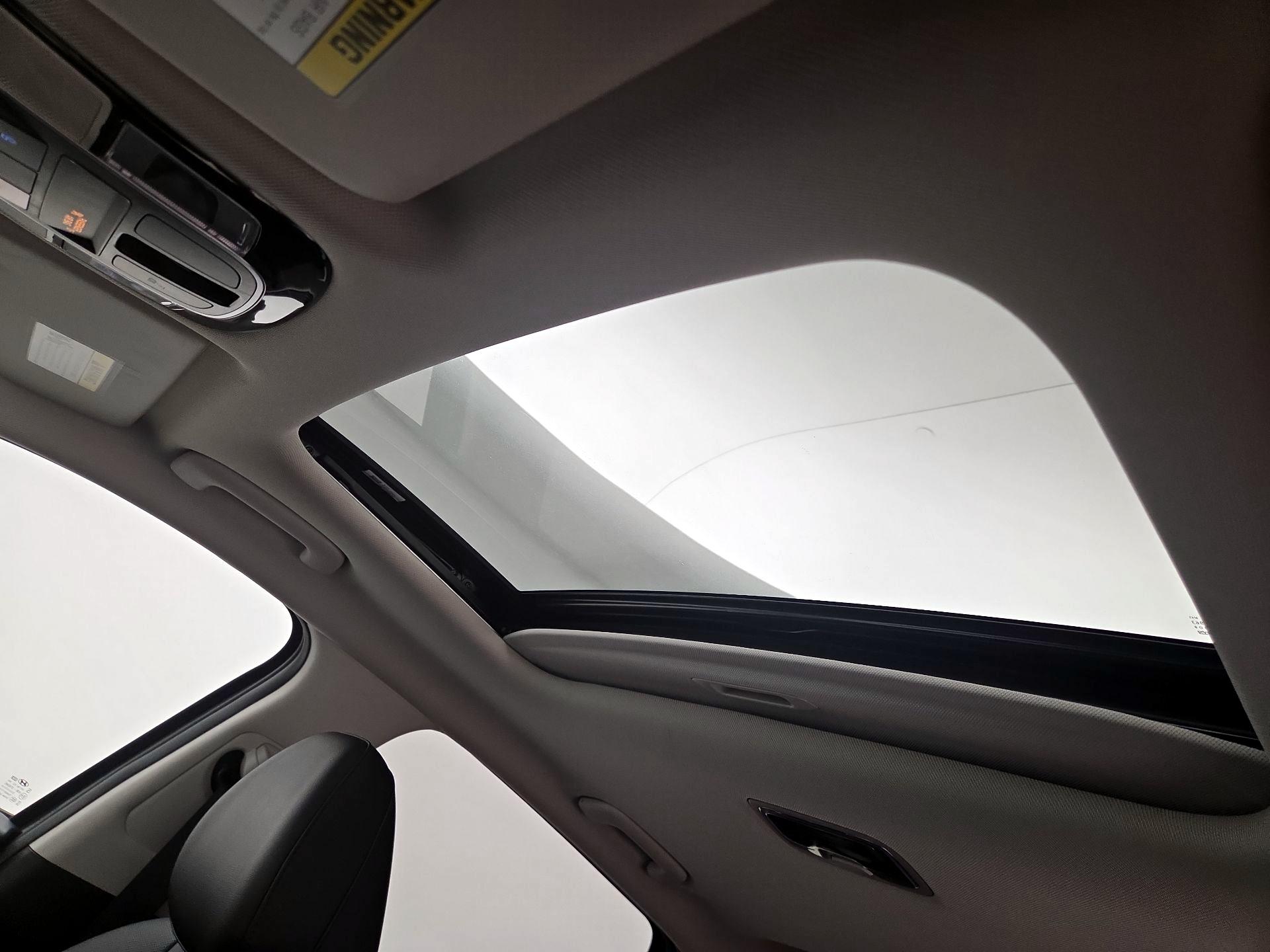 Thumbnail: 2023 Hyundai Tucson - 19