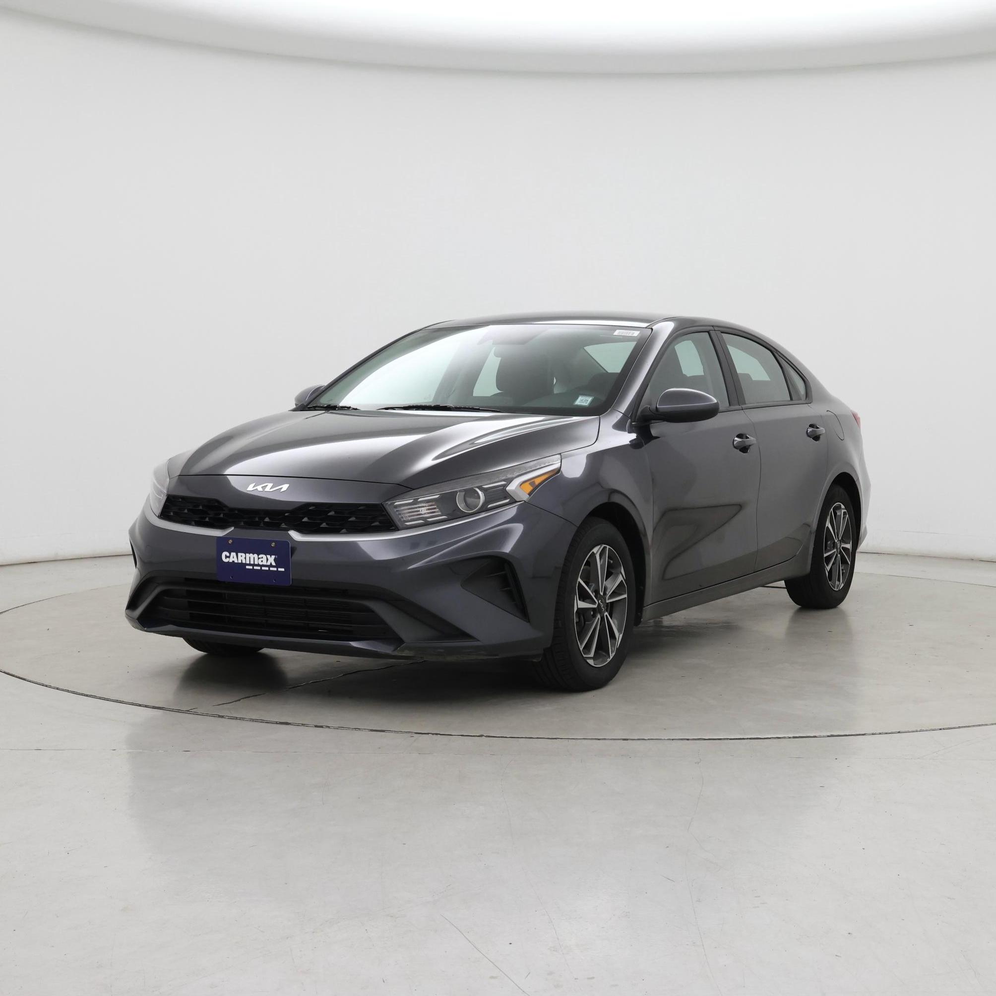 Thumbnail: 2023 Kia Forte - 4
