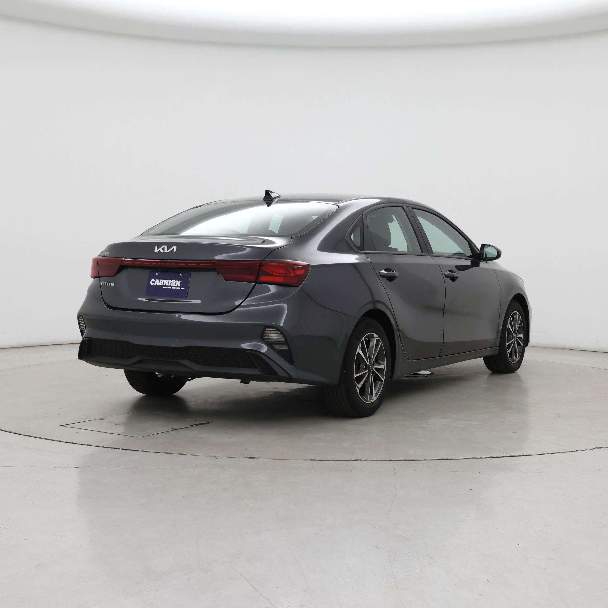 Thumbnail: 2023 Kia Forte - 8