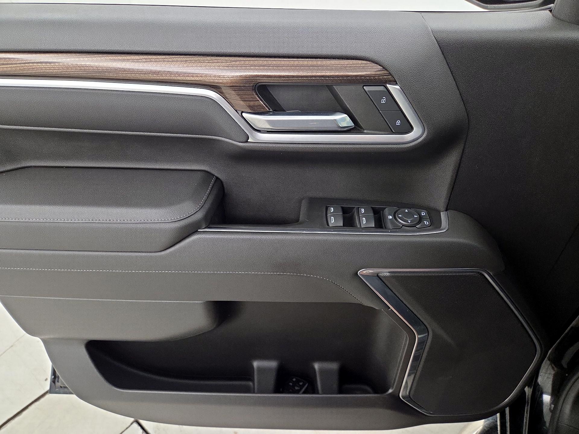 Thumbnail: 2022 Chevrolet Silverado 1500 - 12