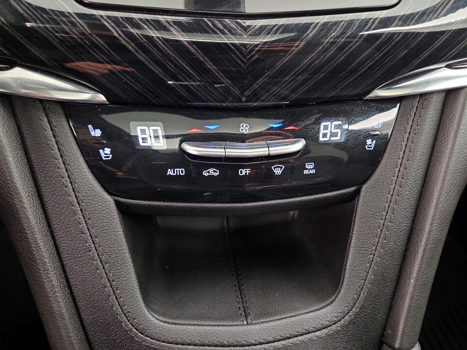 2023 Cadillac XT6 Premium Luxury - Photo 17
