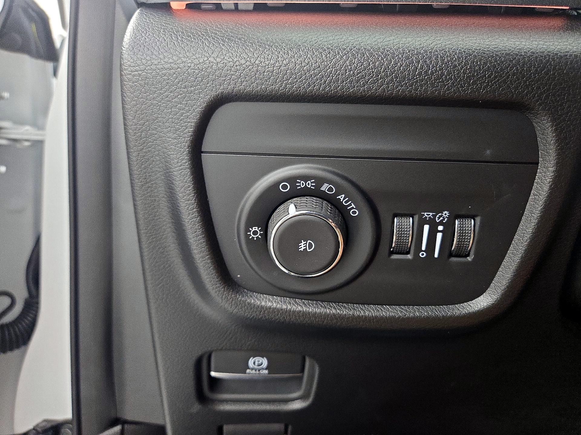 Thumbnail: 2024 Jeep Grand Cherokee - 13