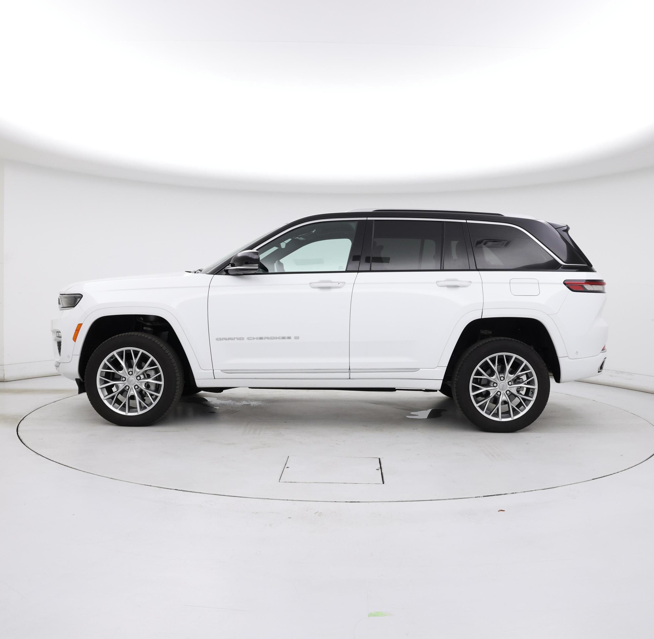 Thumbnail: 2024 Jeep Grand Cherokee - 3