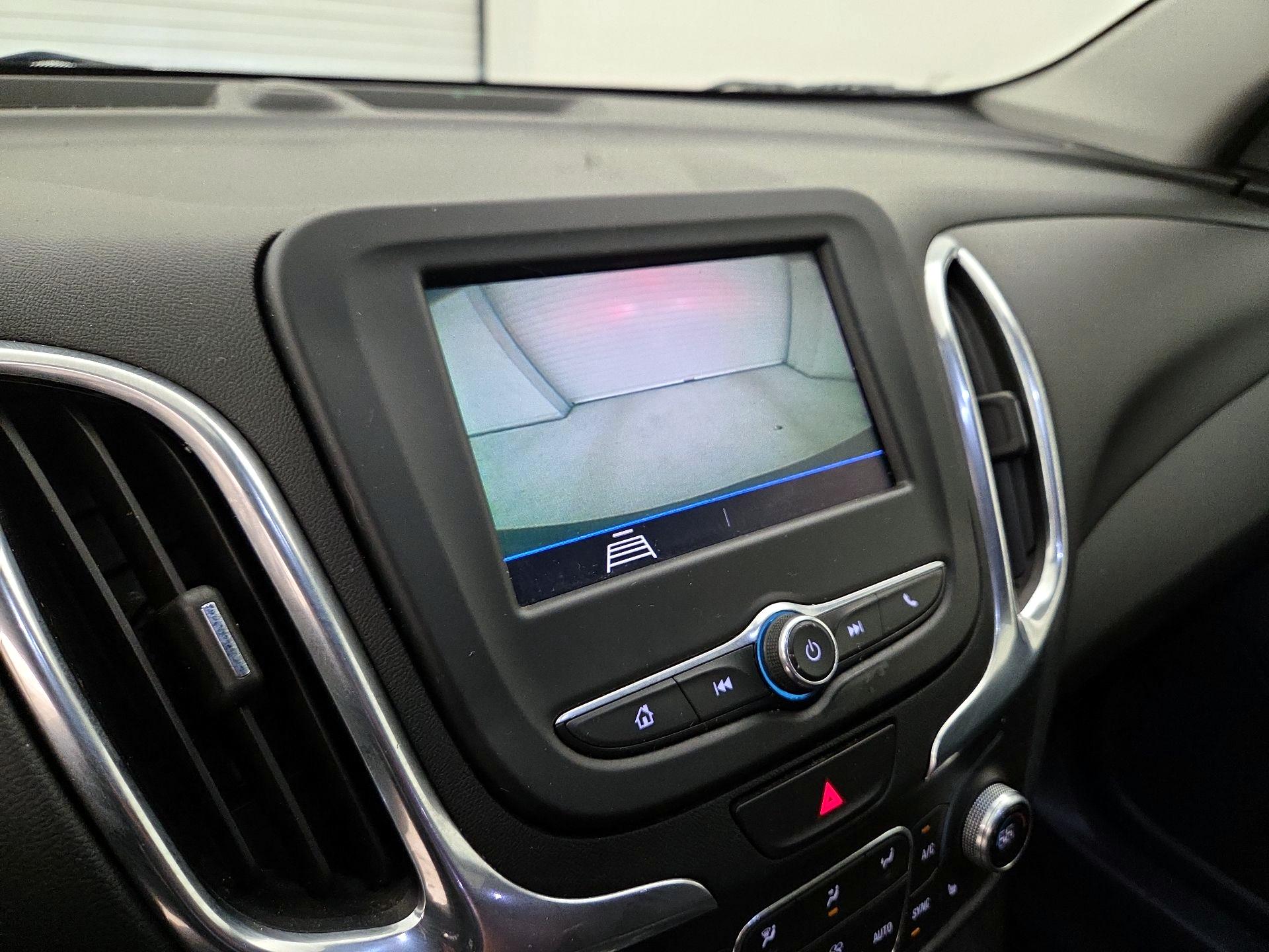 Thumbnail: 2021 Chevrolet Equinox - 14