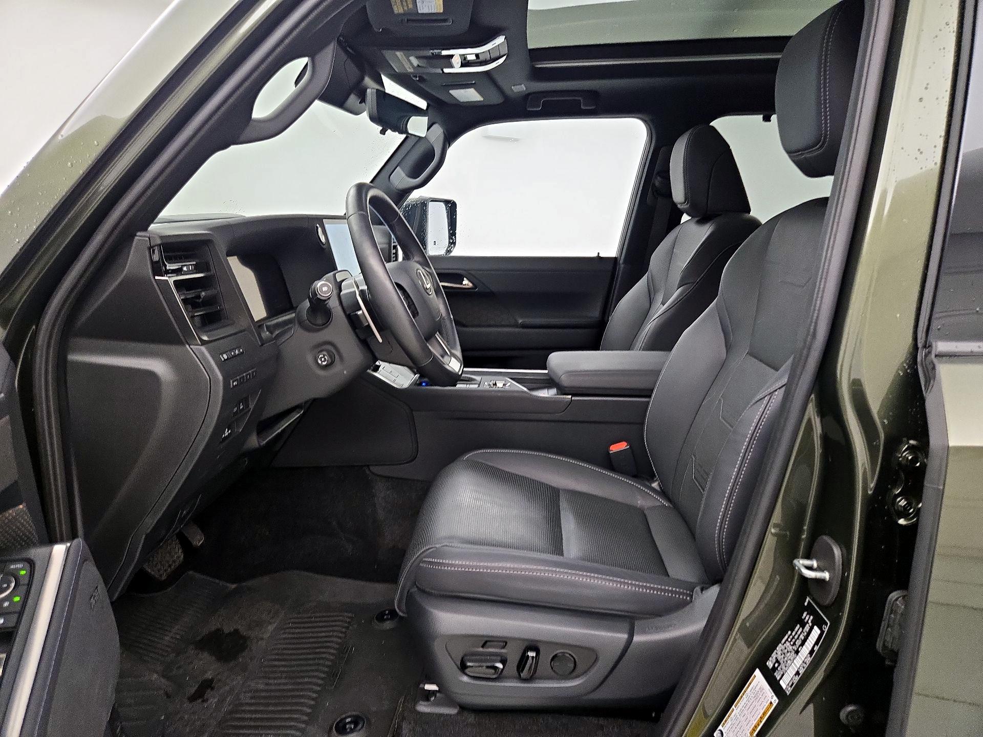 Thumbnail: 2024 Lexus GX - 11