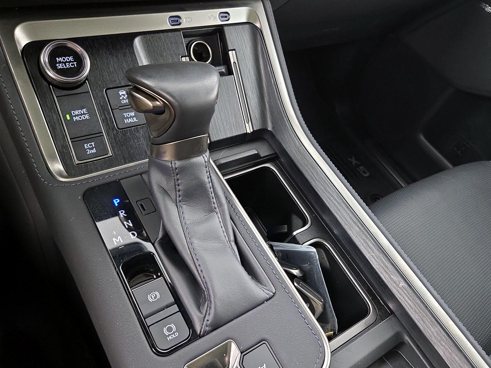 Thumbnail: 2024 Lexus GX - 18