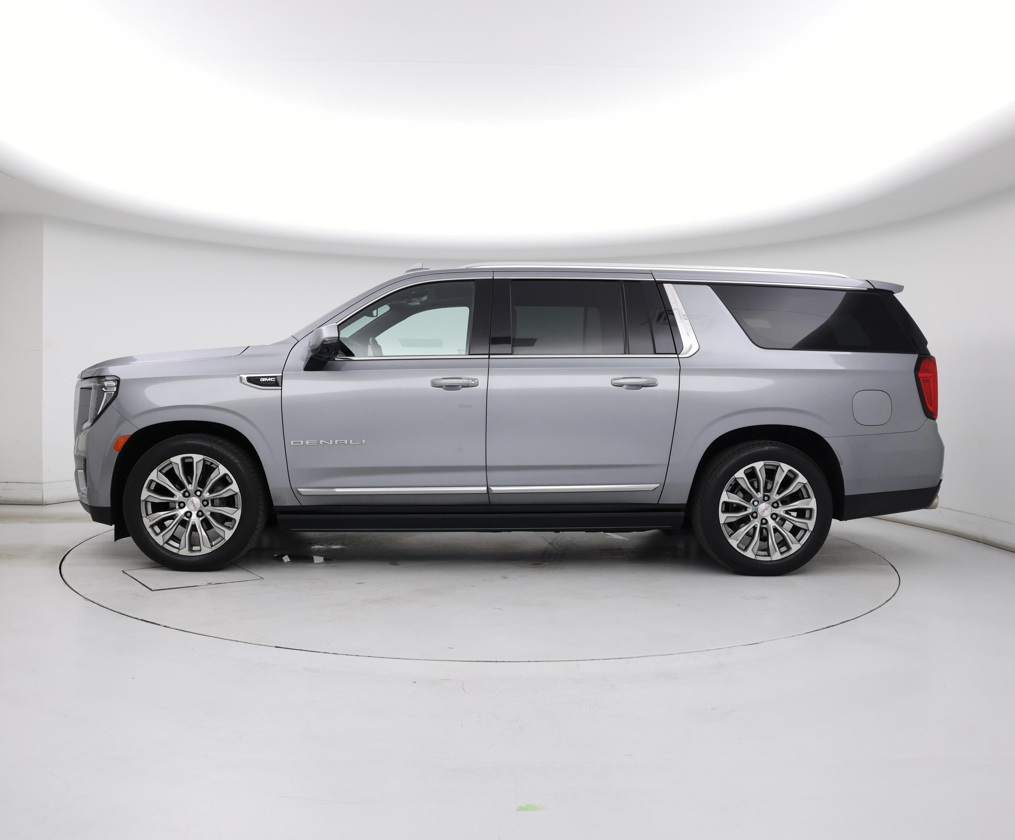Thumbnail: 2023 GMC Yukon XL - 3