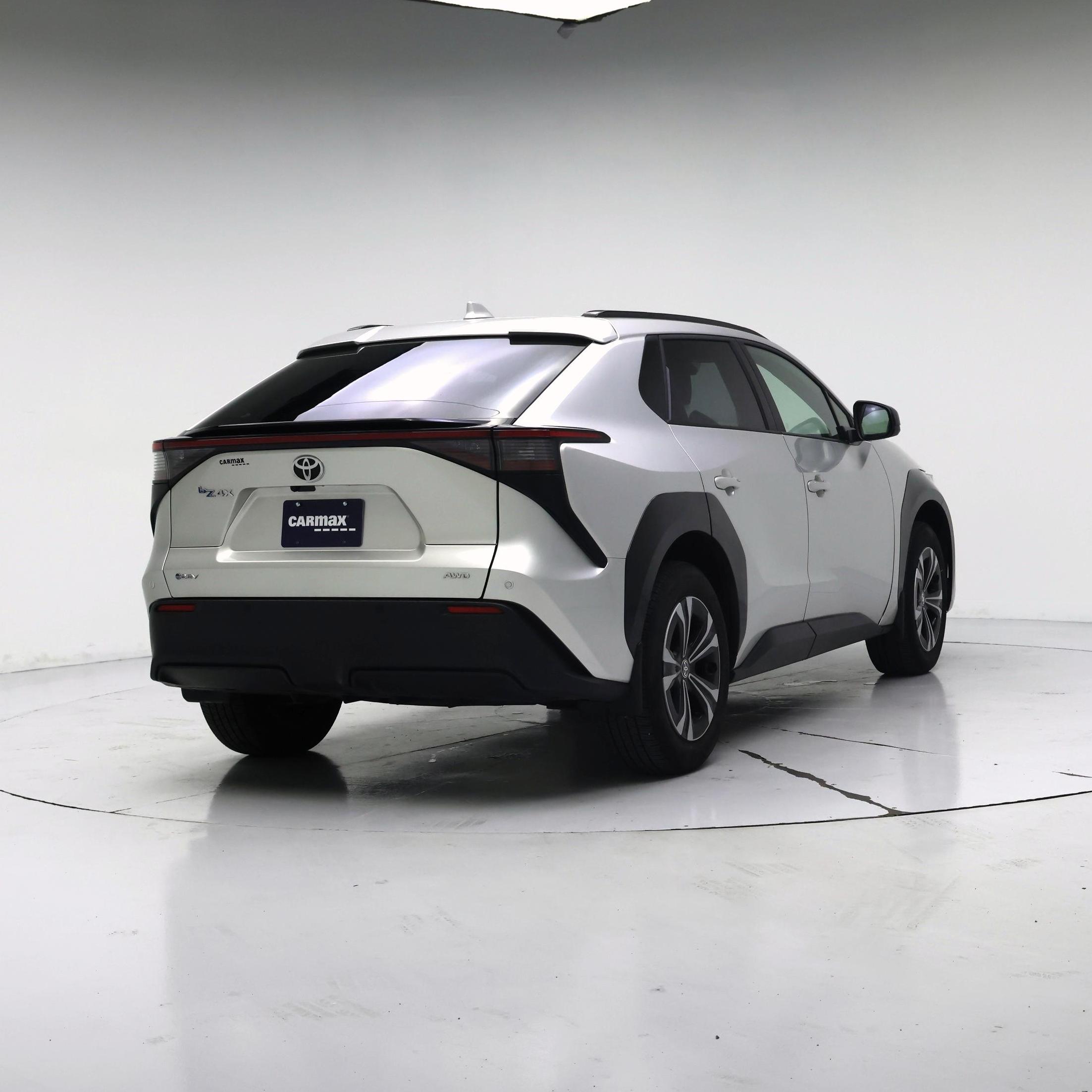 Thumbnail: 2024 Toyota bZ4X - 8
