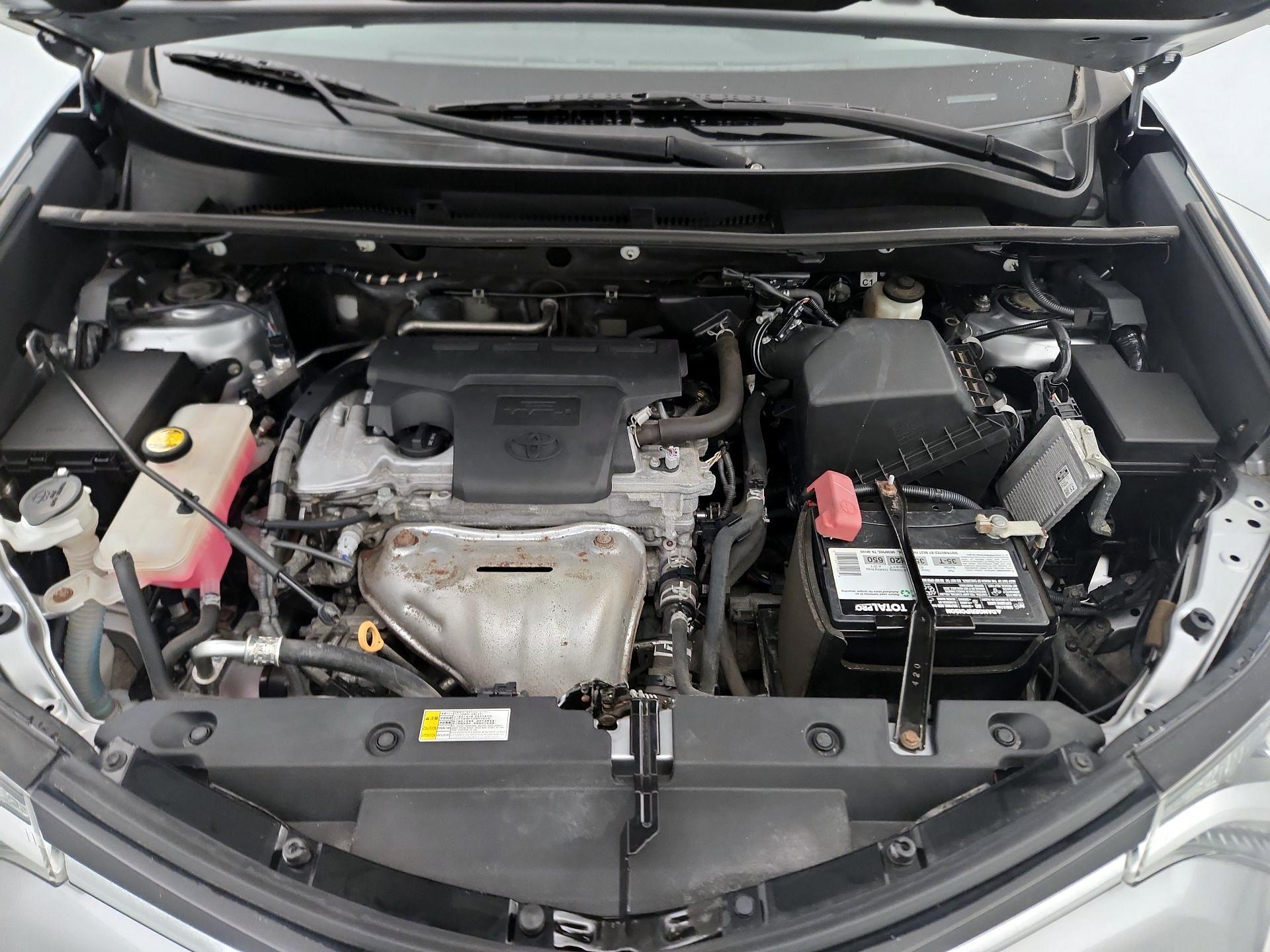 Thumbnail: 2018 Toyota RAV4 - 18