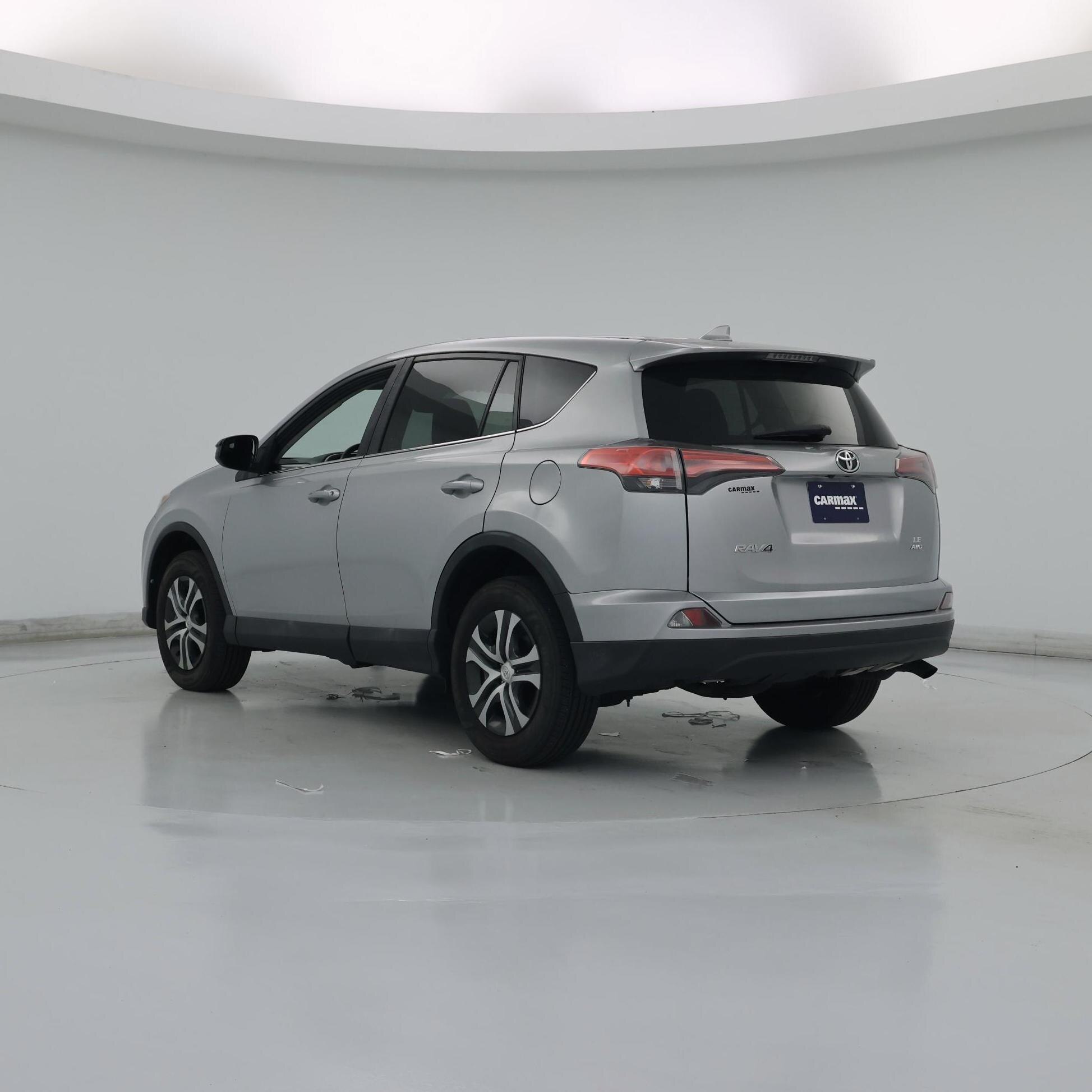 Thumbnail: 2018 Toyota RAV4 - 2