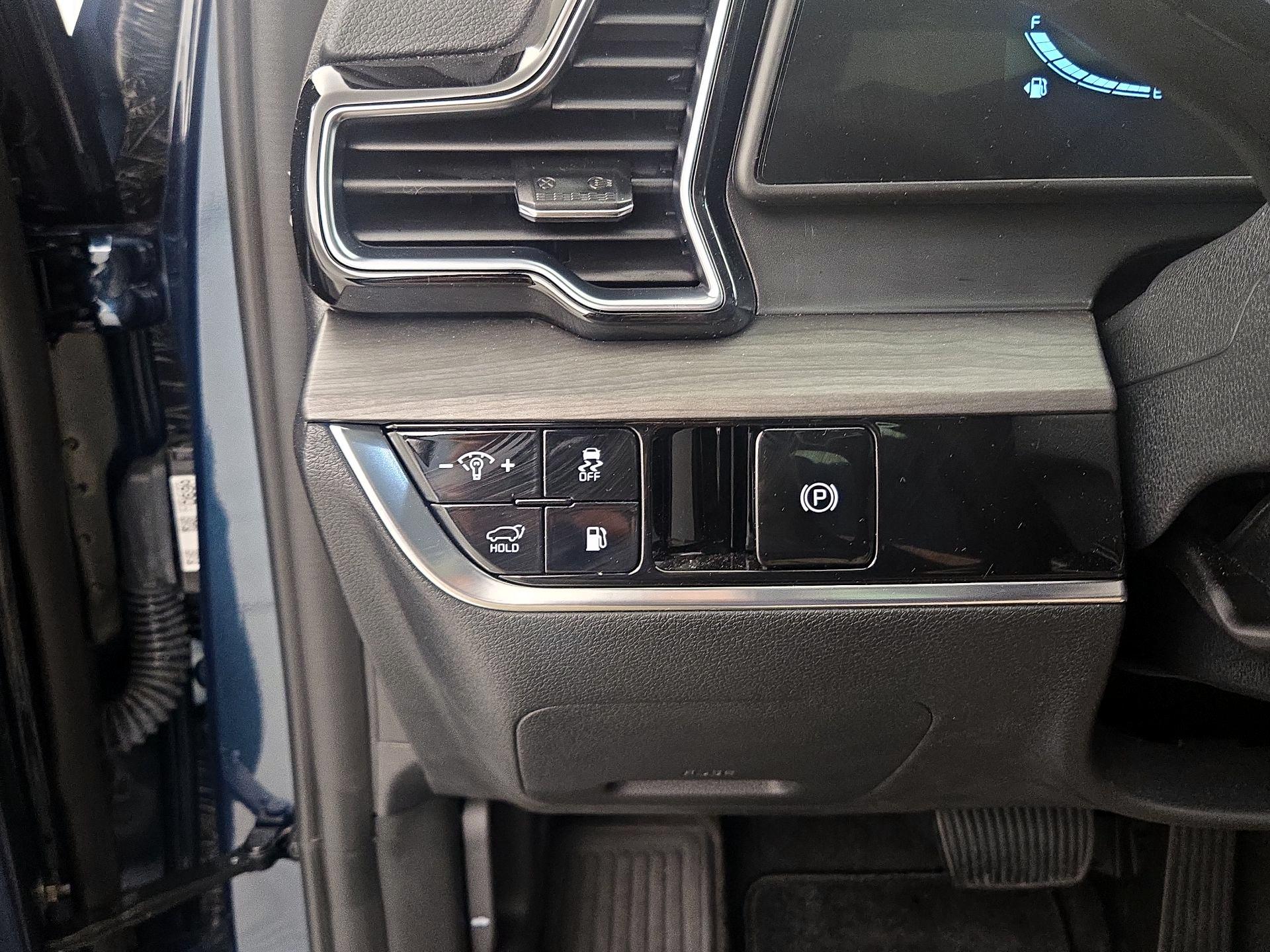 Thumbnail: 2025 Kia Sportage - 13