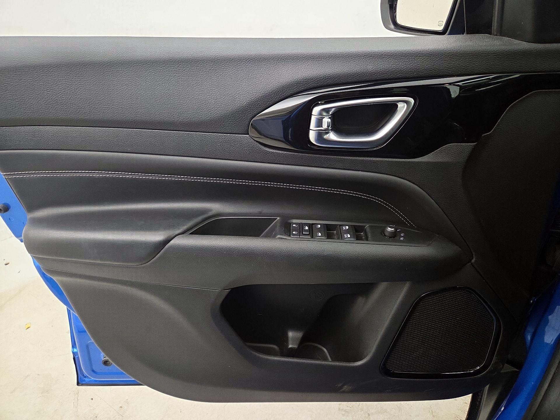Thumbnail: 2022 Jeep Compass - 12