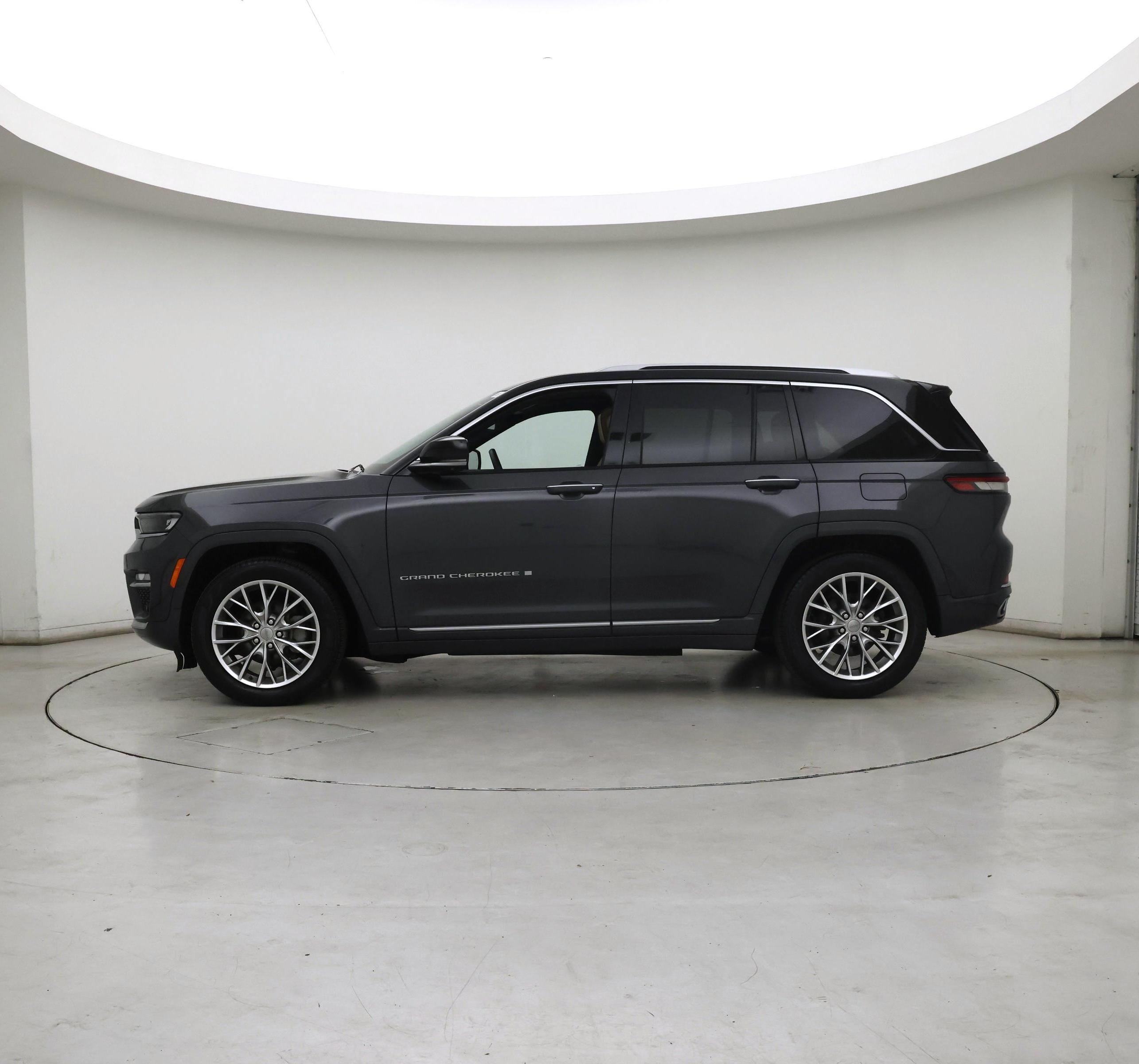 Thumbnail: 2023 Jeep Grand Cherokee - 3