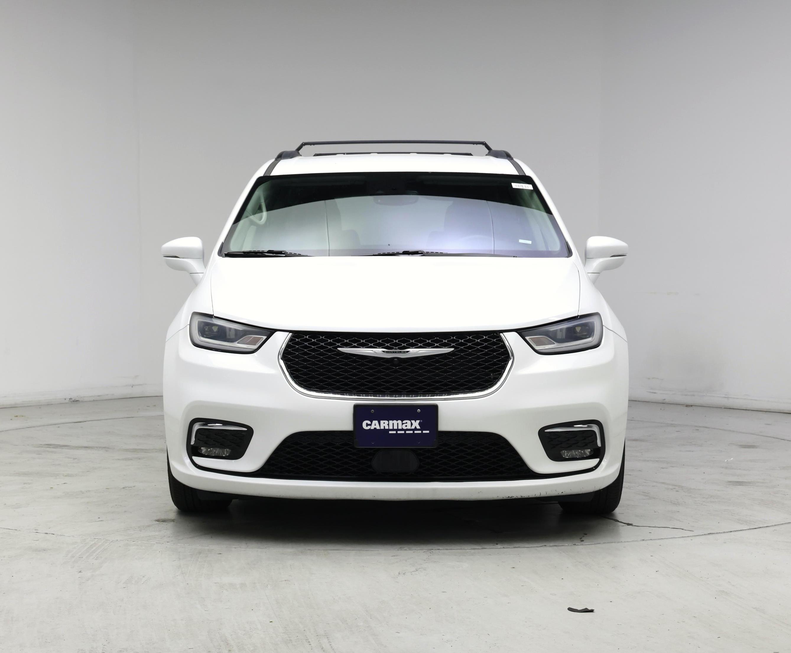 Thumbnail: 2022 Chrysler Pacifica - 5