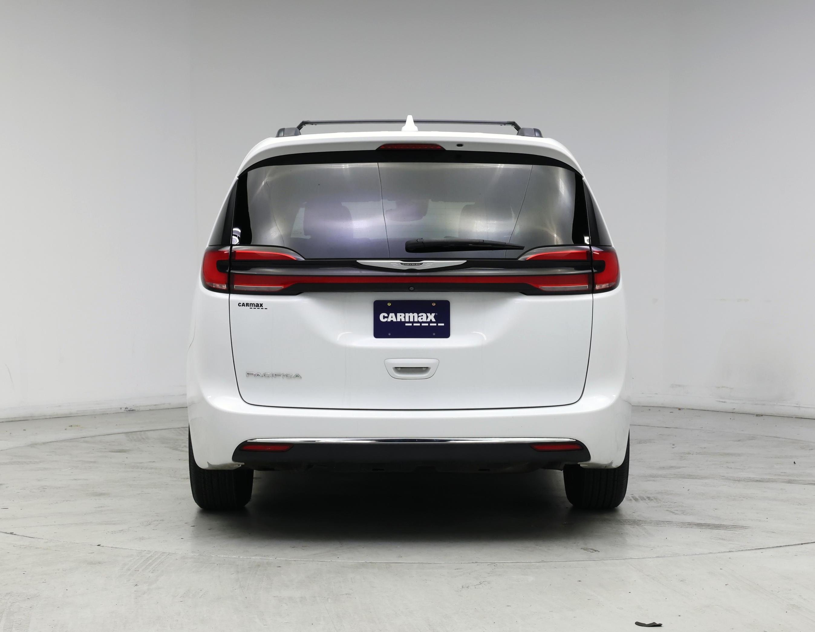 Thumbnail: 2022 Chrysler Pacifica - 6