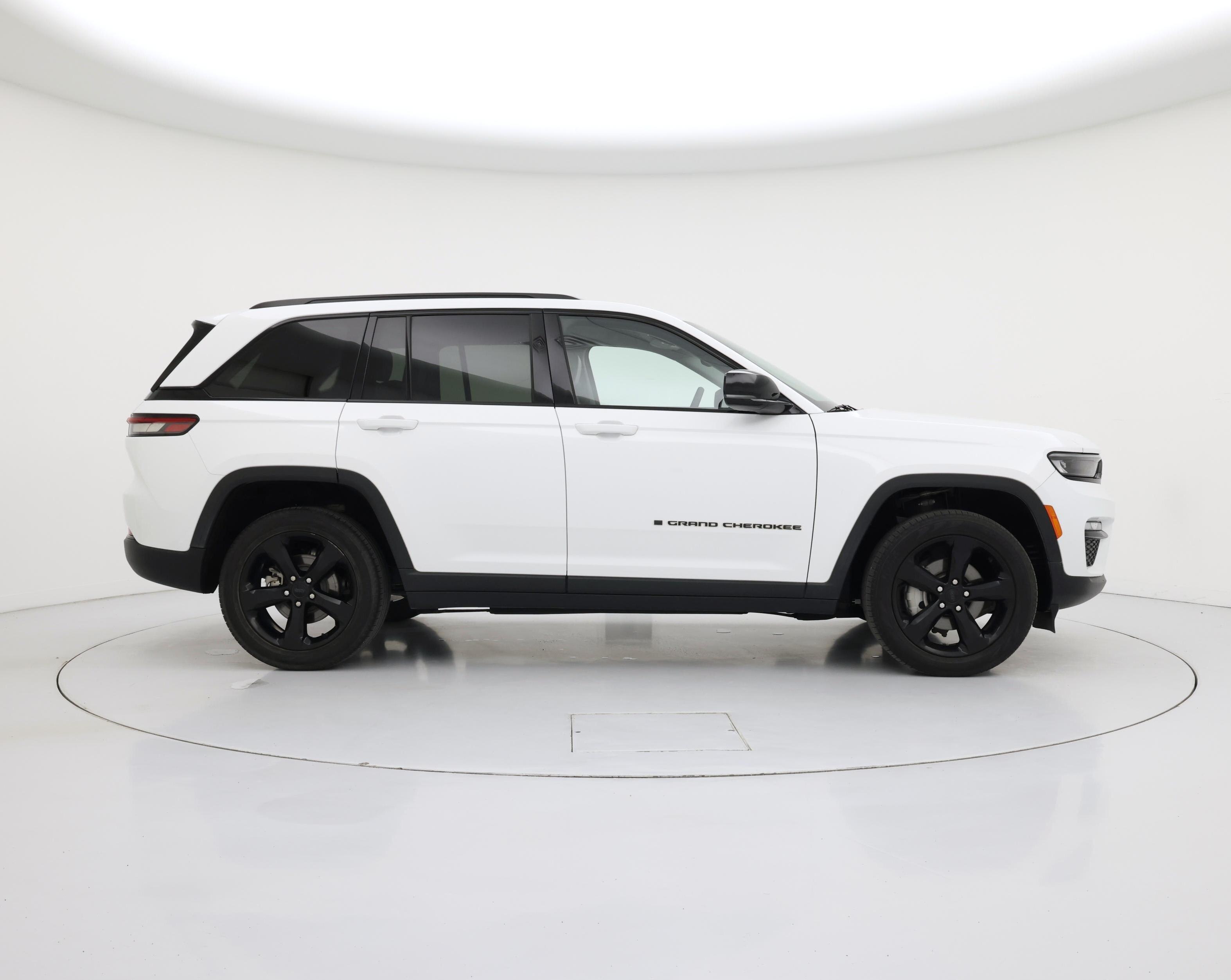Thumbnail: 2023 Jeep Grand Cherokee - 7