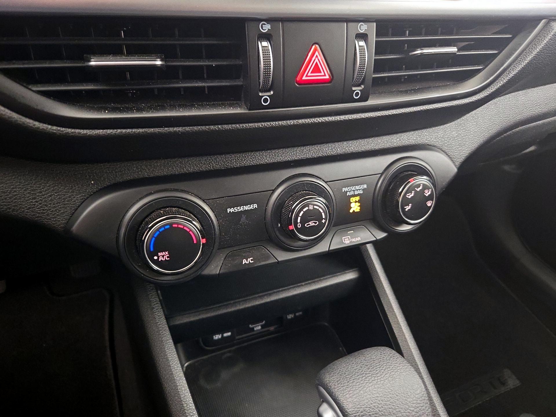 Thumbnail: 2023 Kia Forte - 16