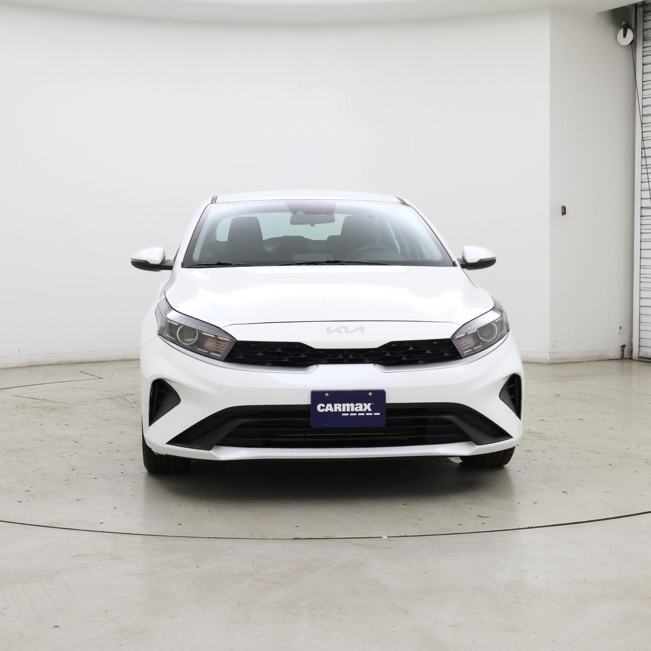 Thumbnail: 2023 Kia Forte - 5