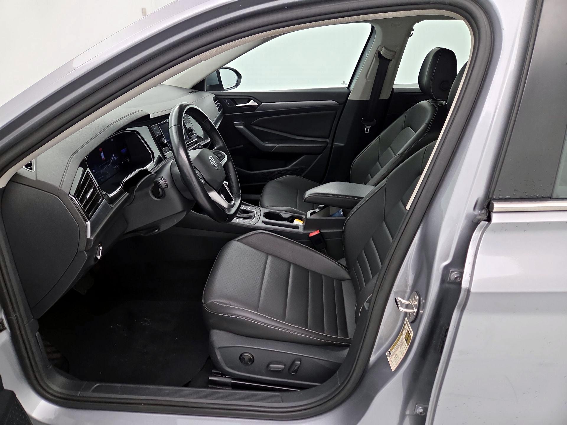 Thumbnail: 2024 Volkswagen Jetta - 11