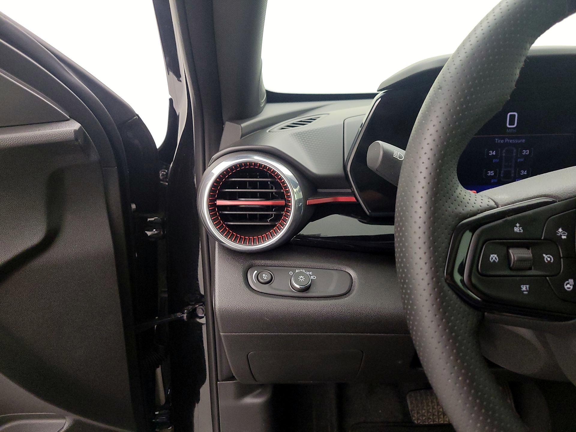 Thumbnail: 2025 Chevrolet Trax - 13