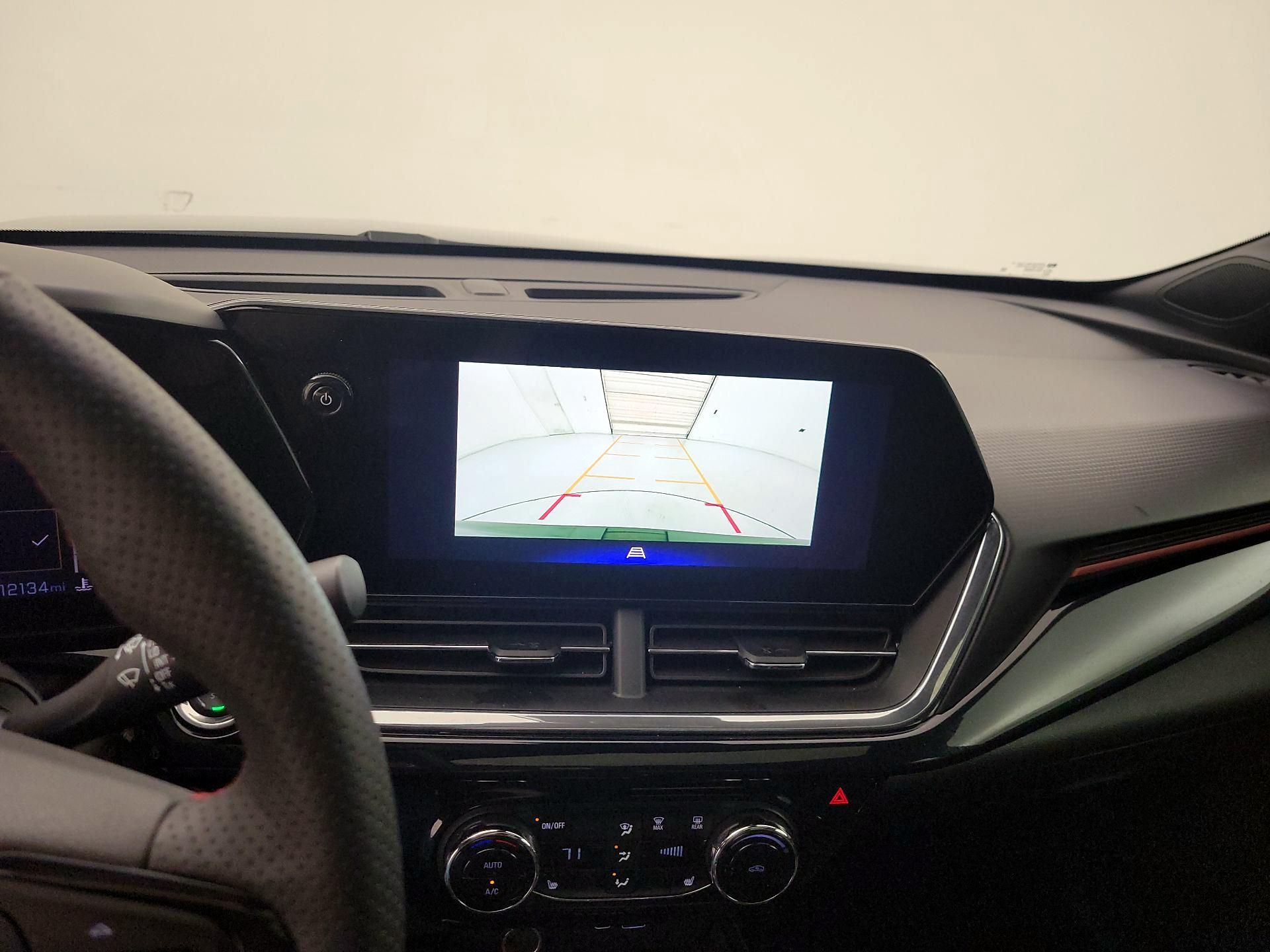 Thumbnail: 2025 Chevrolet Trax - 14