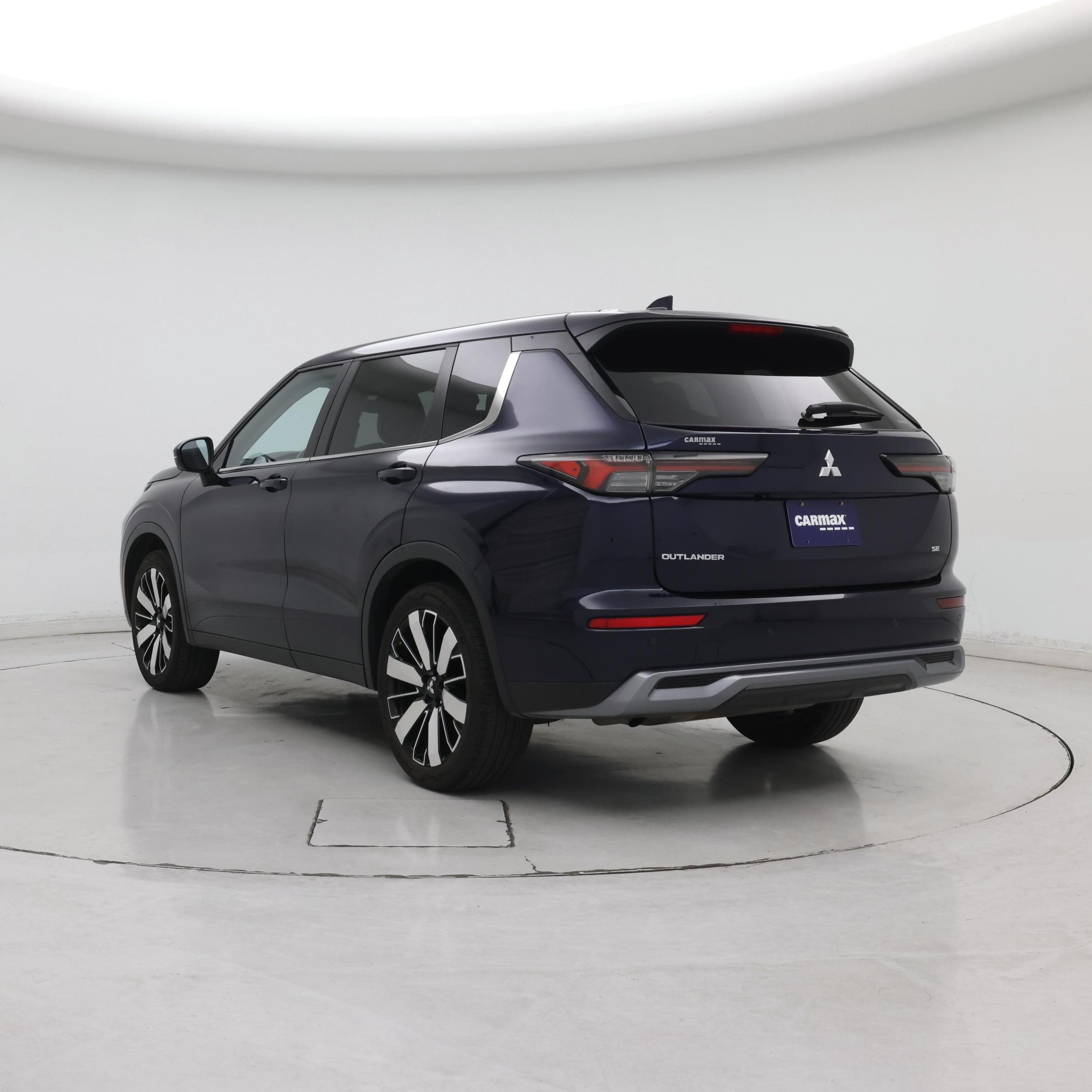 Thumbnail: 2025 Mitsubishi Outlander - 2