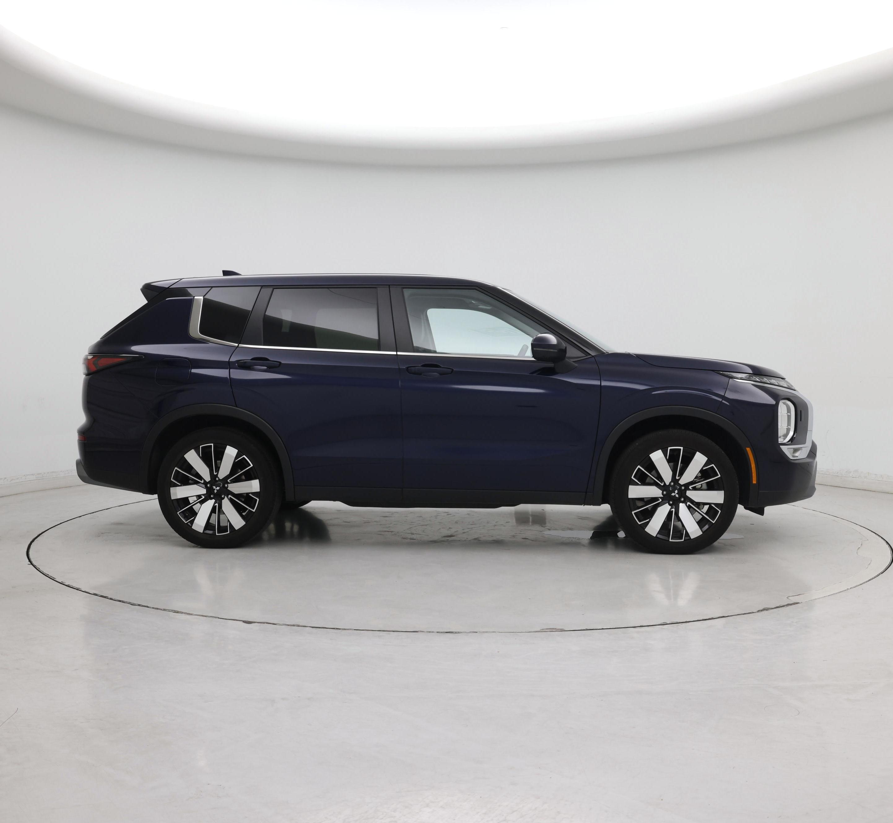 Thumbnail: 2025 Mitsubishi Outlander - 7