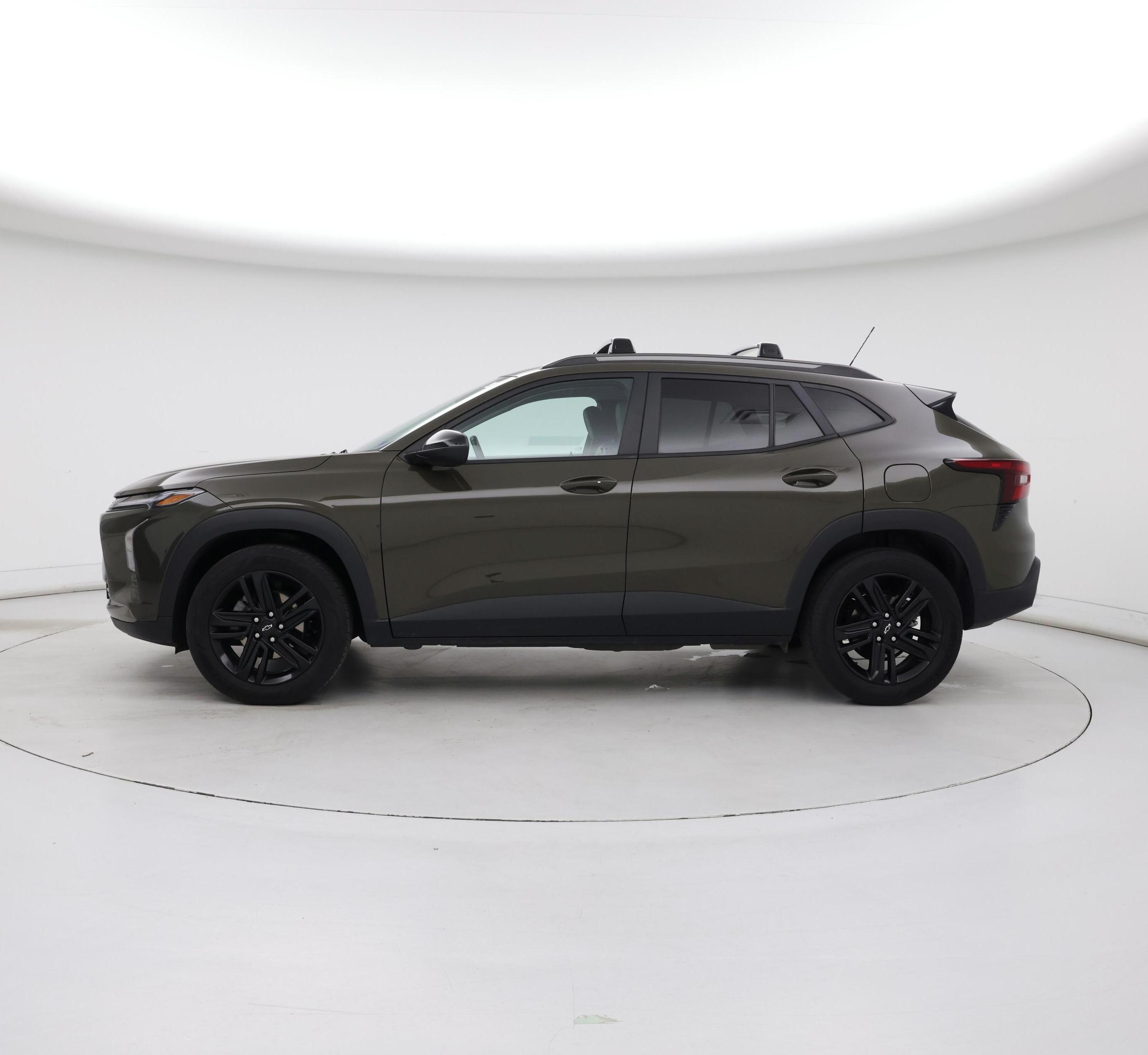 Thumbnail: 2024 Chevrolet Trax - 3