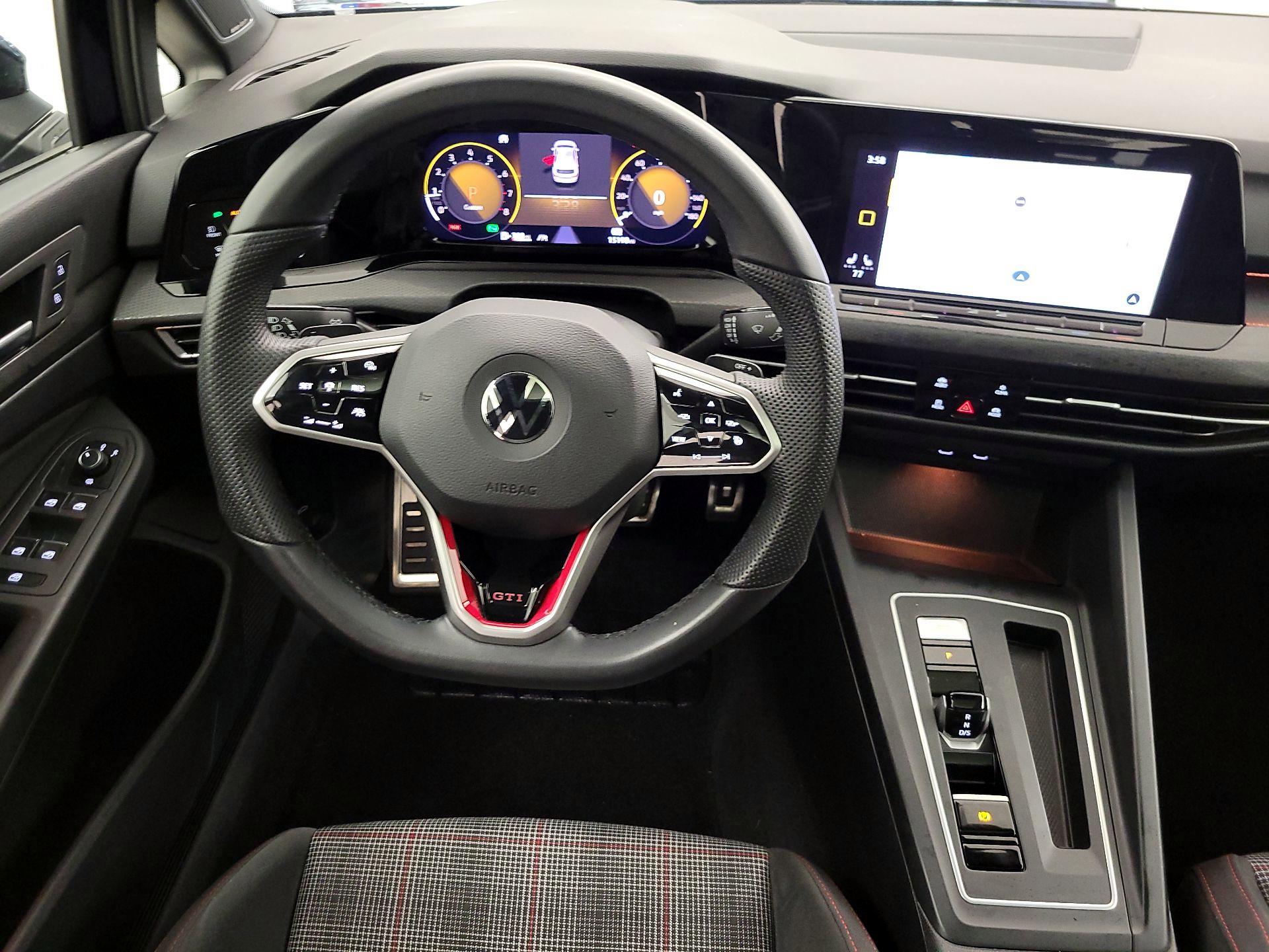 Thumbnail: 2022 Volkswagen Golf - 10