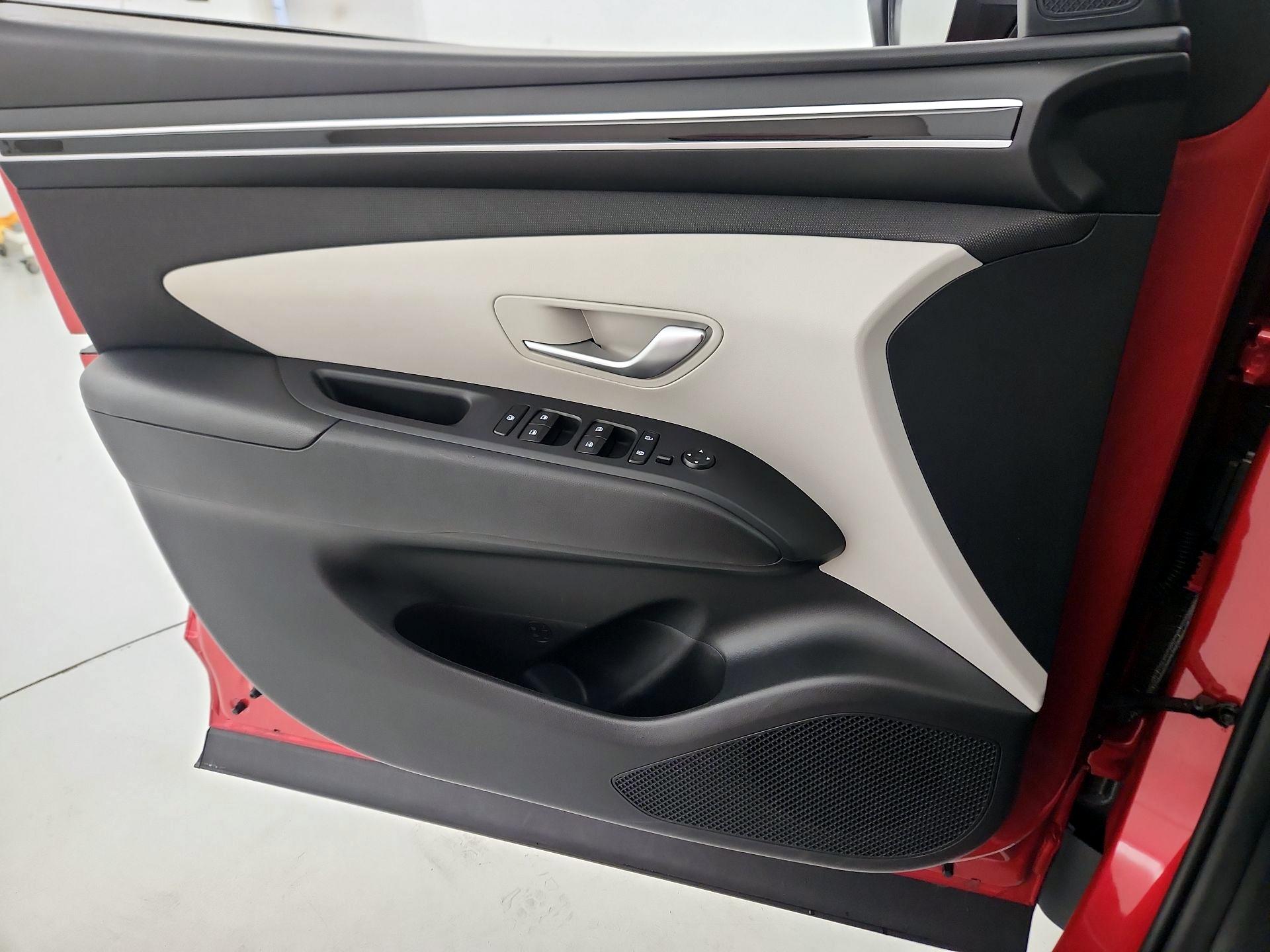 Thumbnail: 2023 Hyundai Tucson - 12