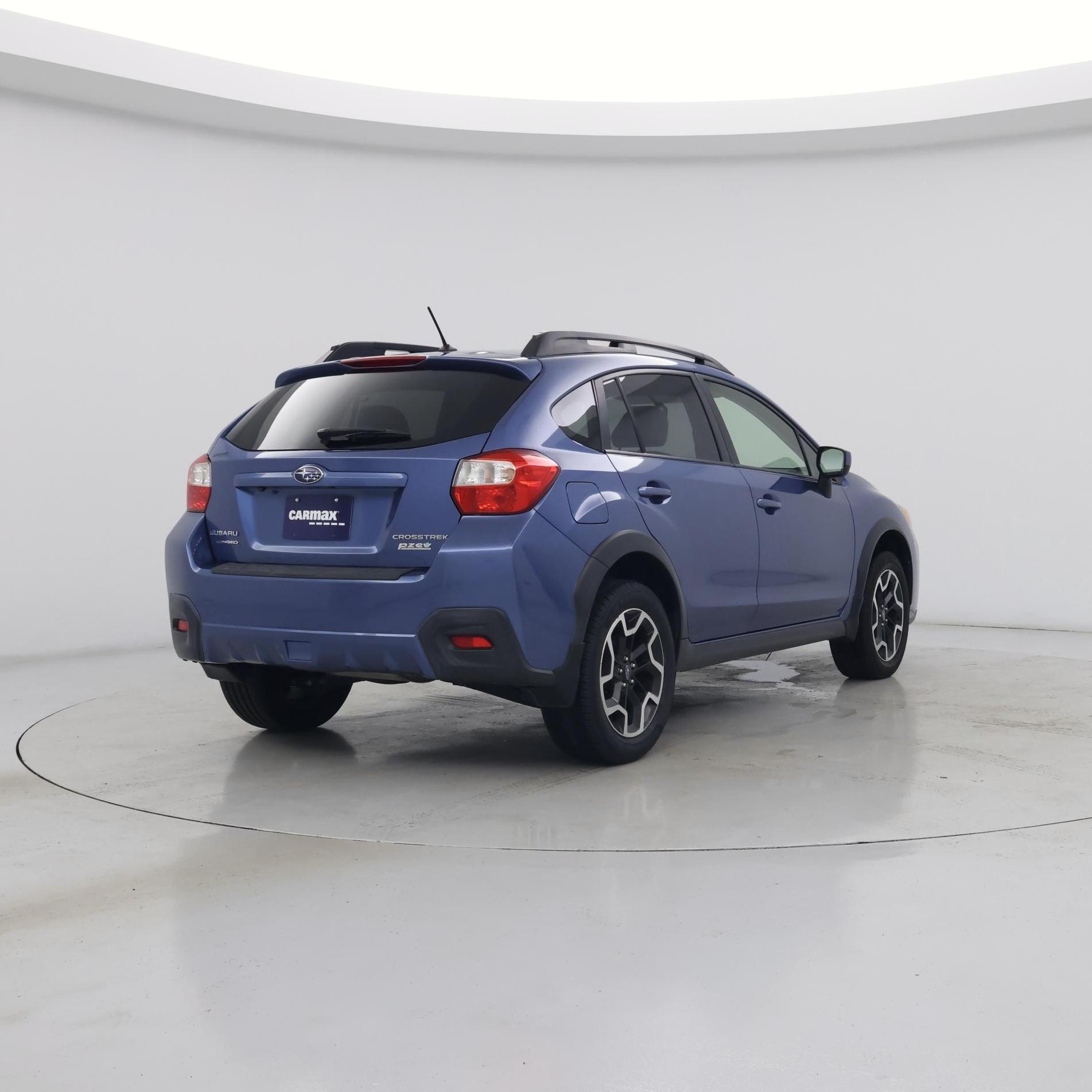 Thumbnail: 2017 Subaru Crosstrek - 8