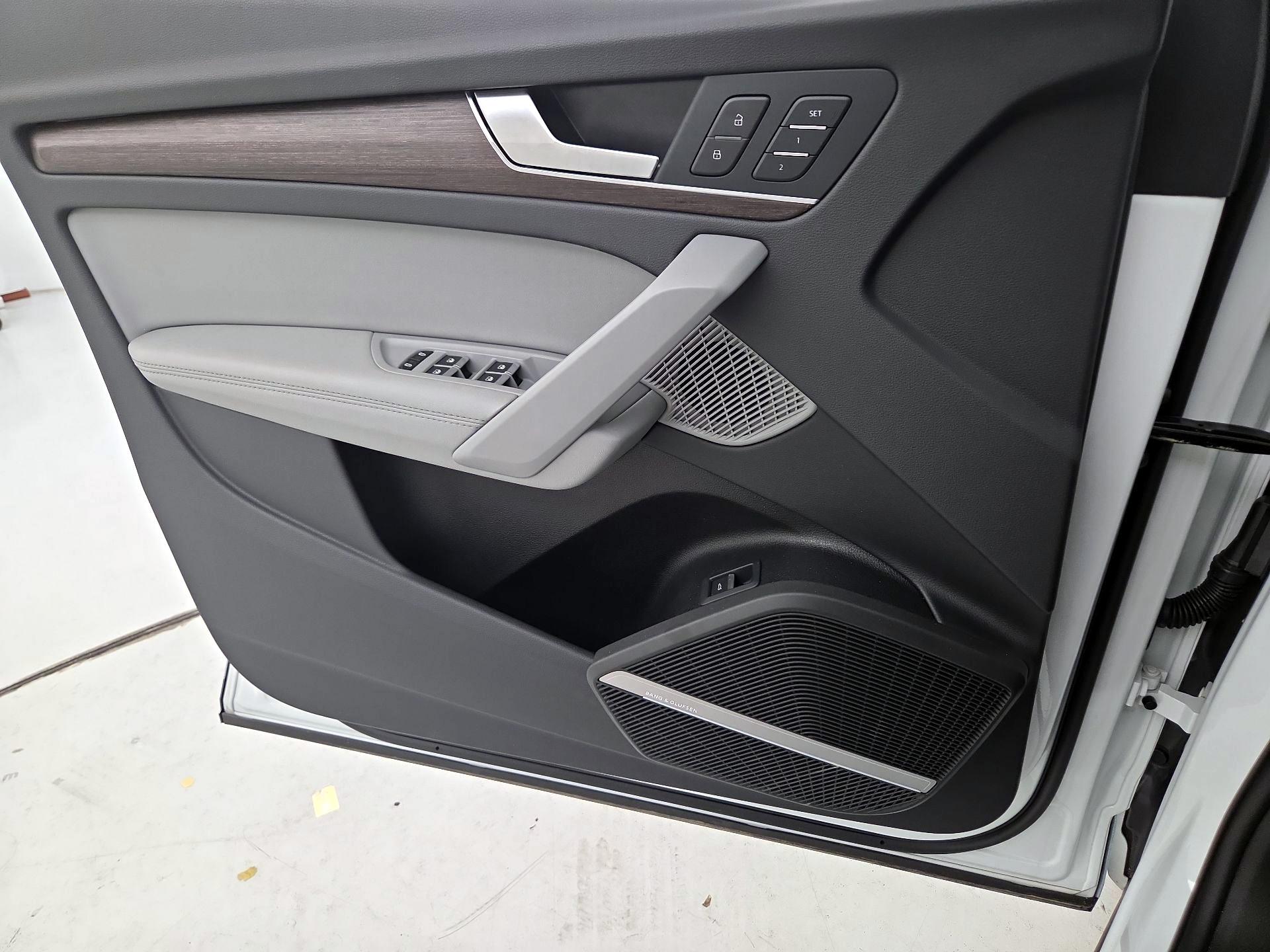 Thumbnail: 2024 Audi Q5 - 12