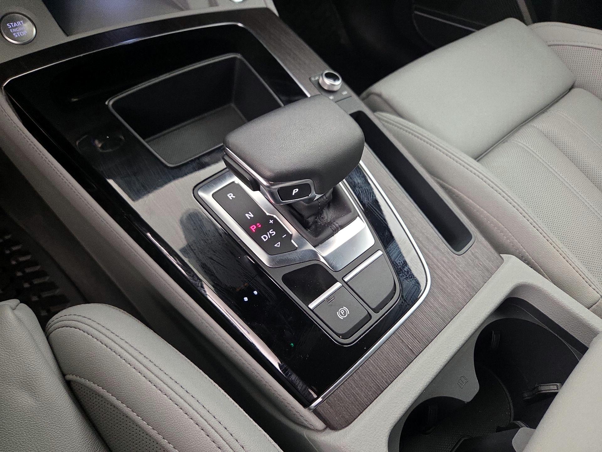 Thumbnail: 2024 Audi Q5 - 17