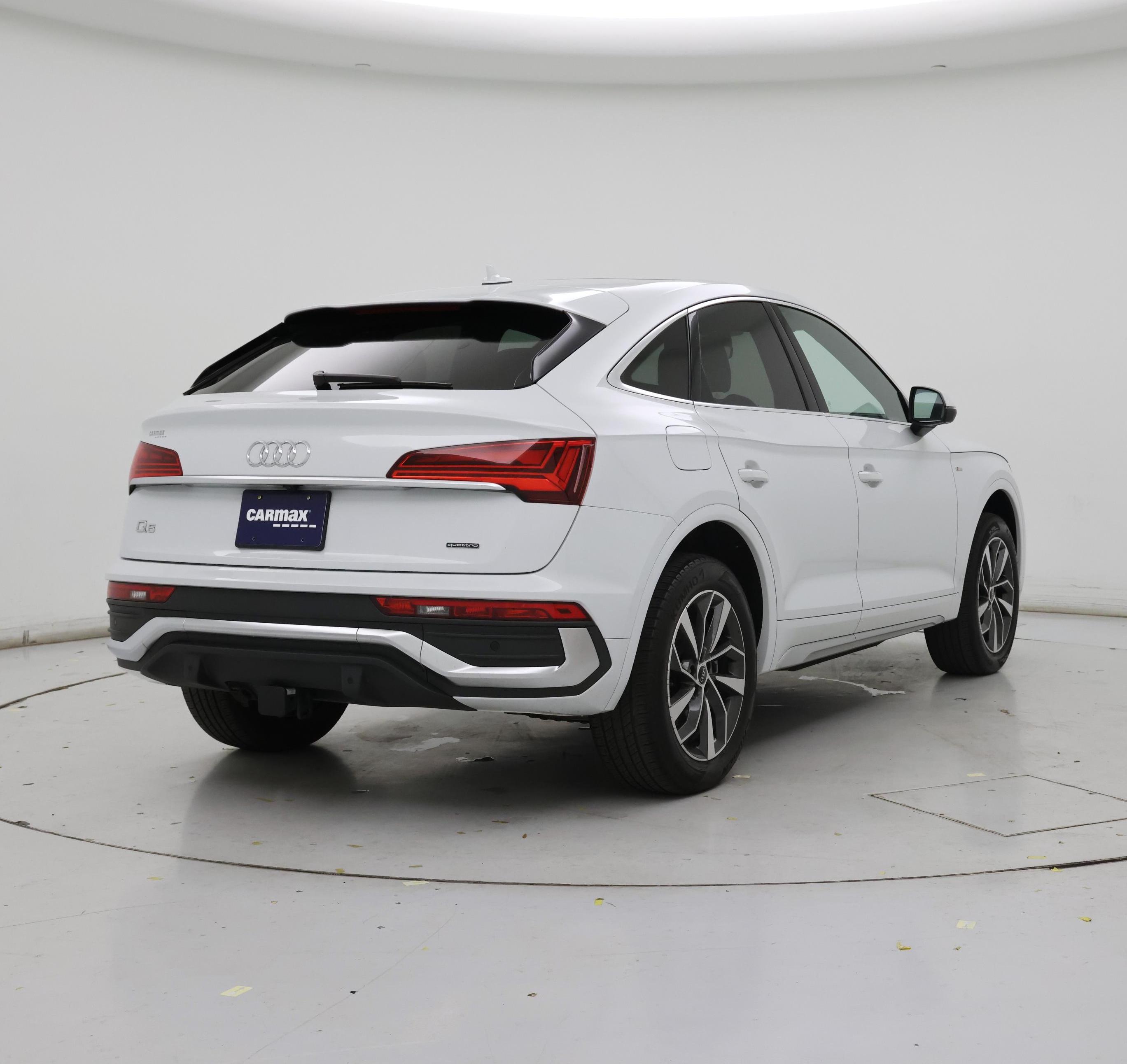 Thumbnail: 2024 Audi Q5 - 8