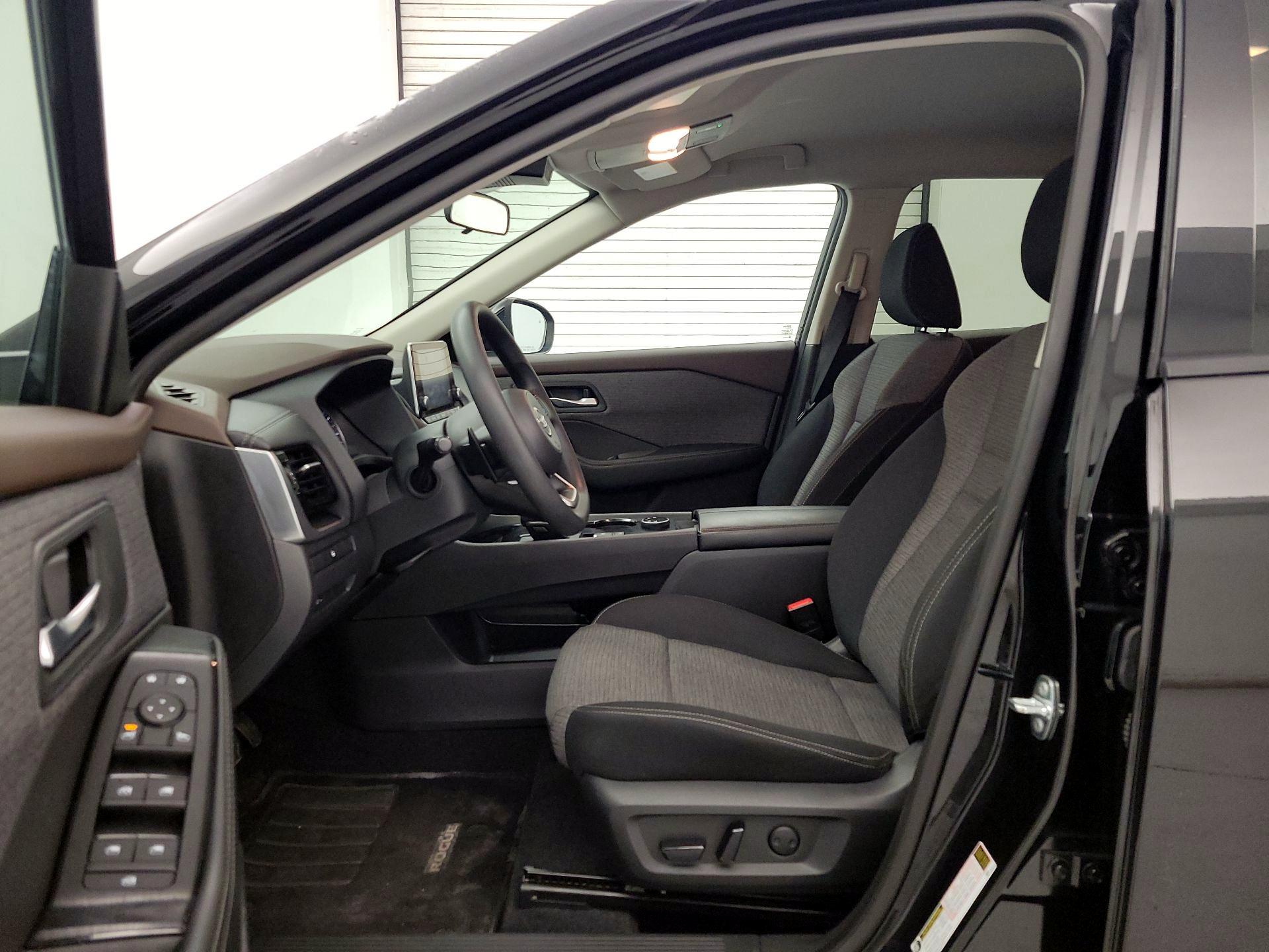 Thumbnail: 2021 Nissan Rogue - 11