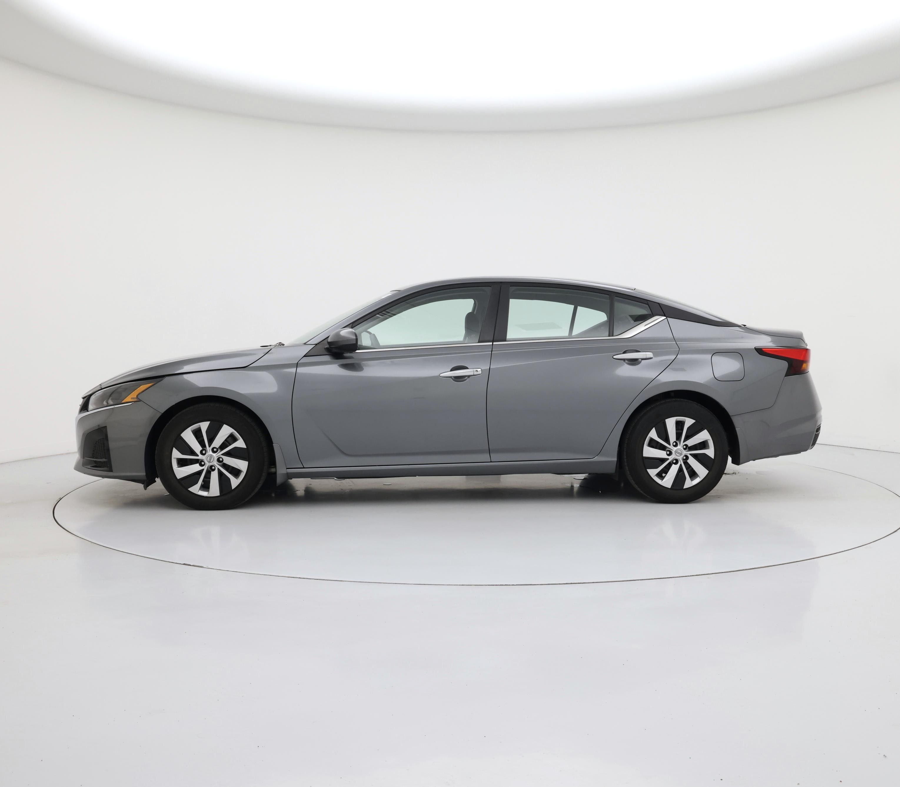 Thumbnail: 2023 Nissan Altima - 3