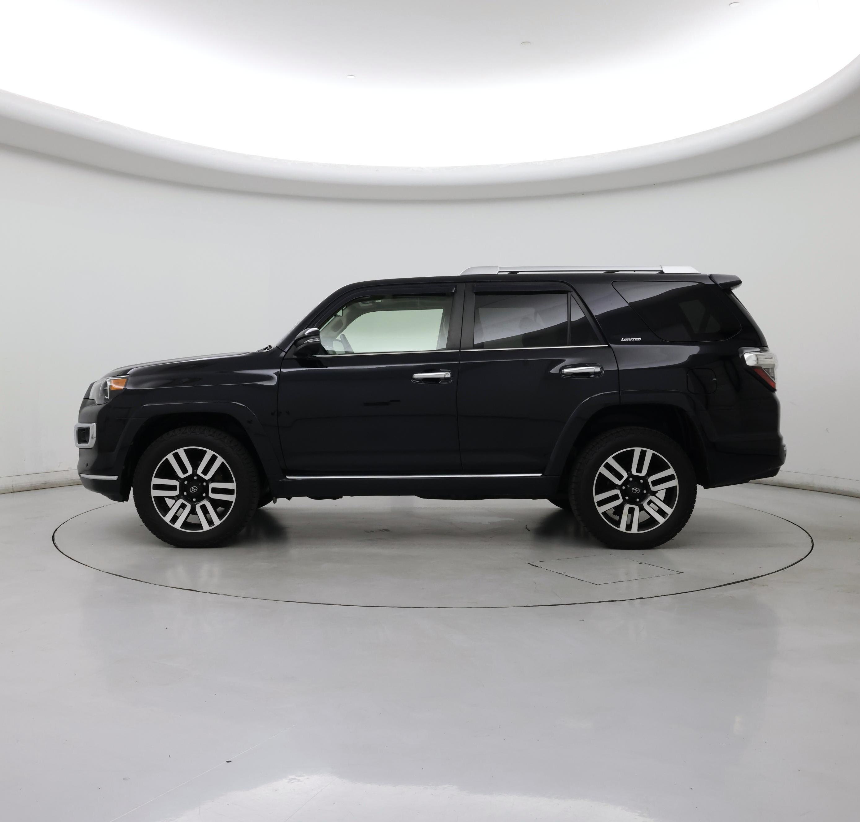 Thumbnail: 2022 Toyota 4Runner - 3