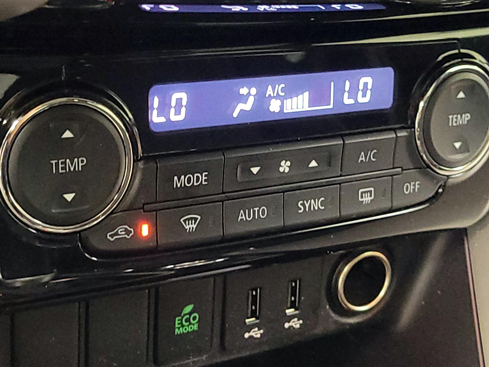 Thumbnail: 2019 Mitsubishi Eclipse Cross - 16