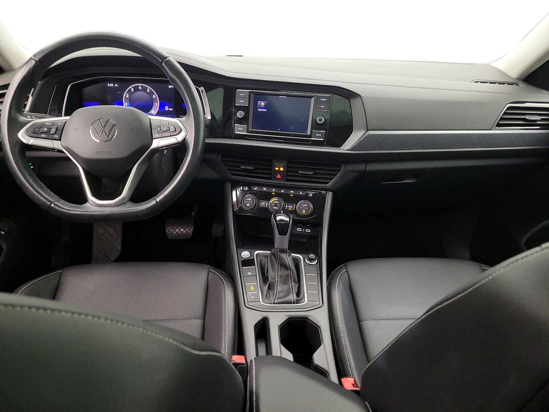 Thumbnail: 2024 Volkswagen Jetta - 9