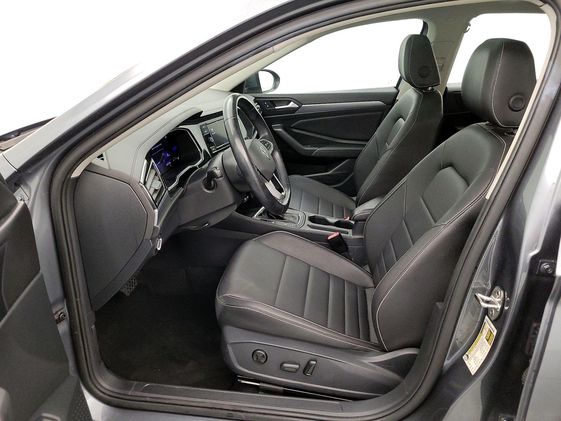 Thumbnail: 2024 Volkswagen Jetta - 11