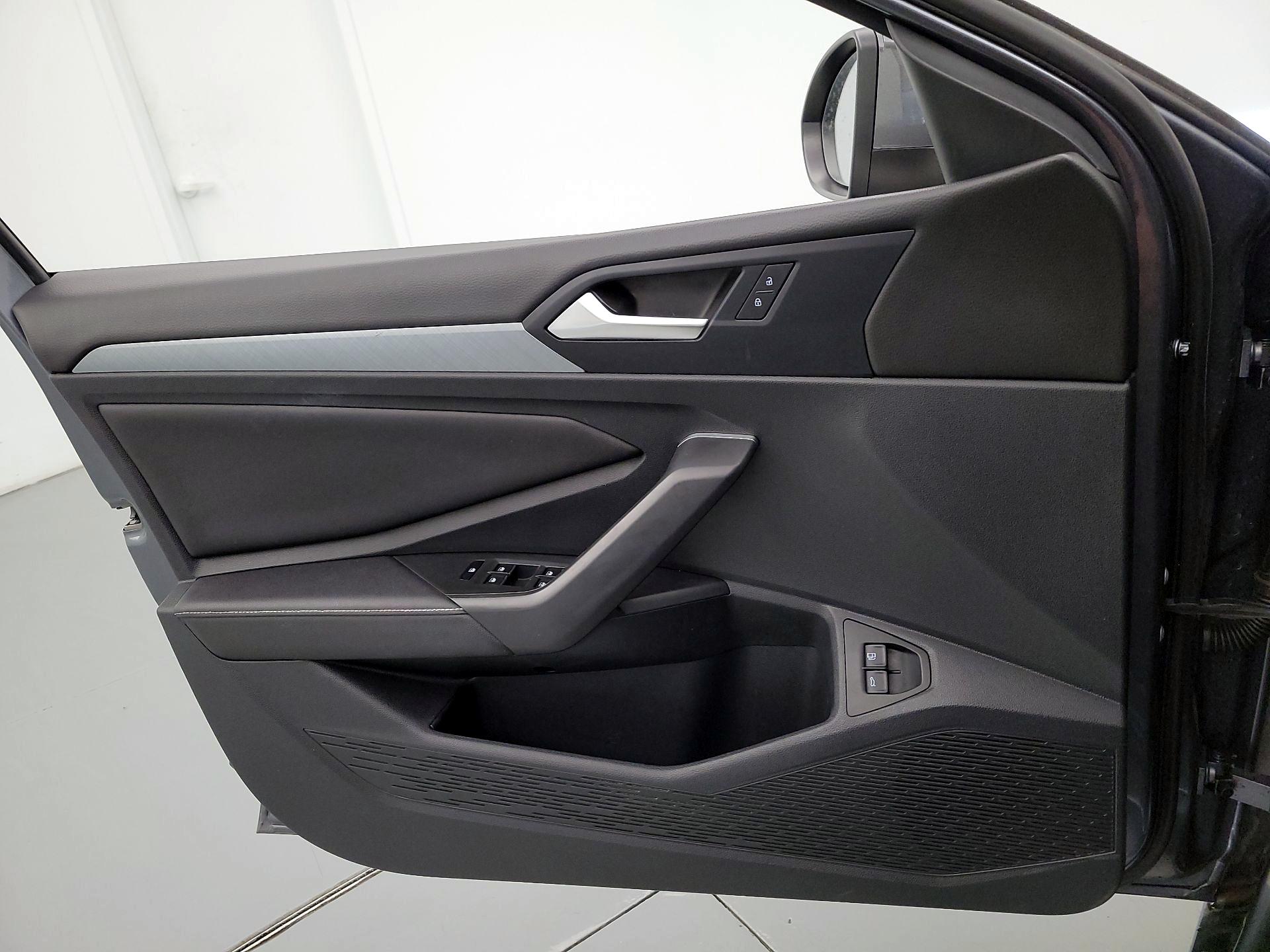 Thumbnail: 2024 Volkswagen Jetta - 12