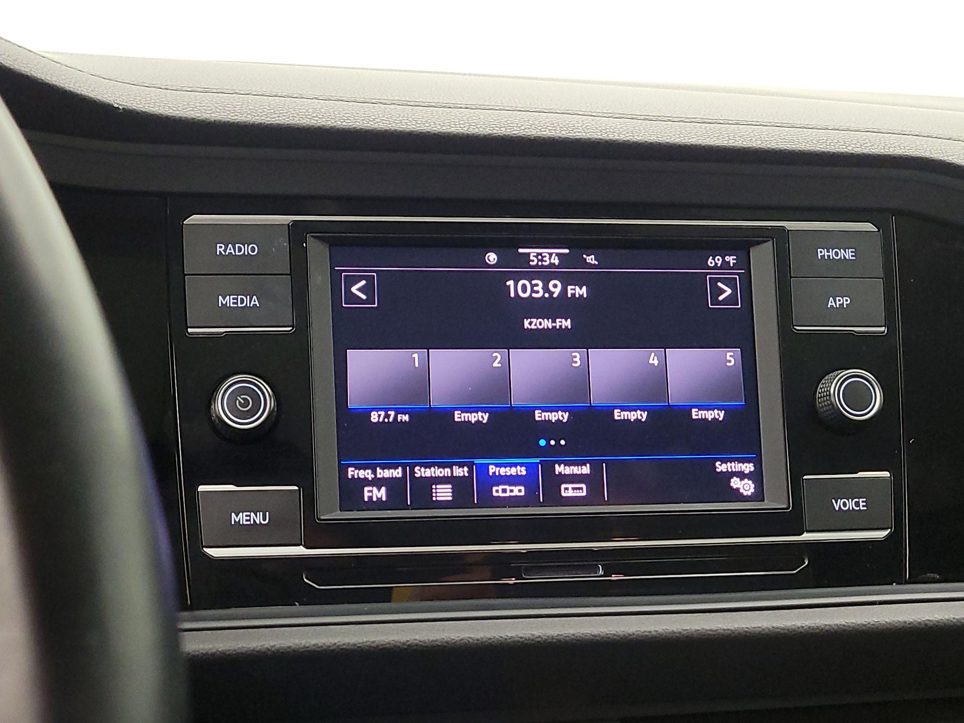 Thumbnail: 2024 Volkswagen Jetta - 15