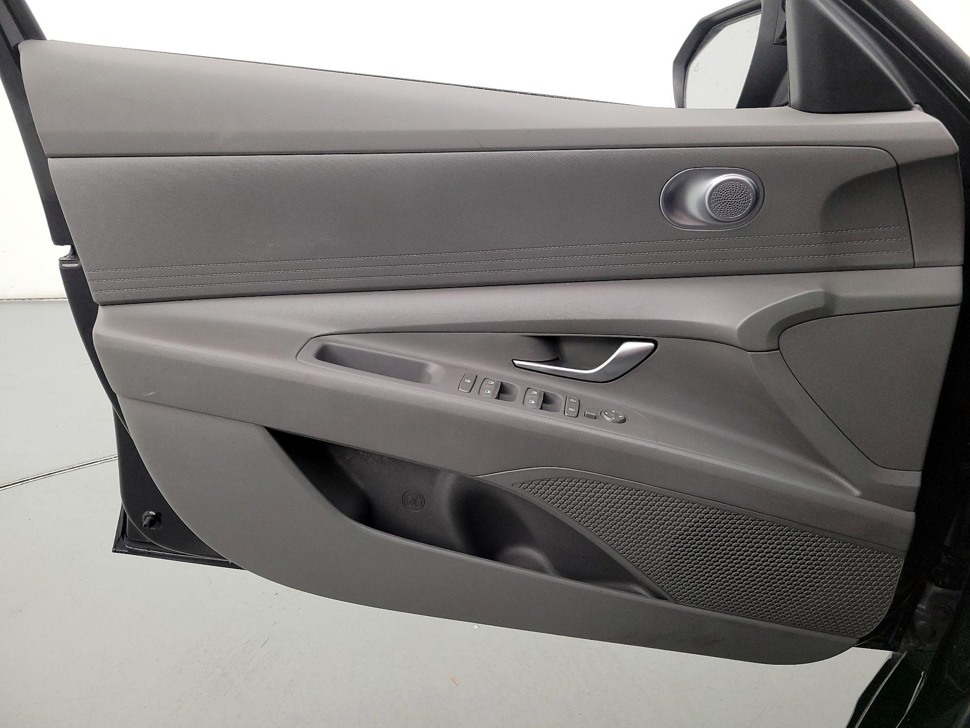 Thumbnail: 2024 Hyundai Elantra - 12